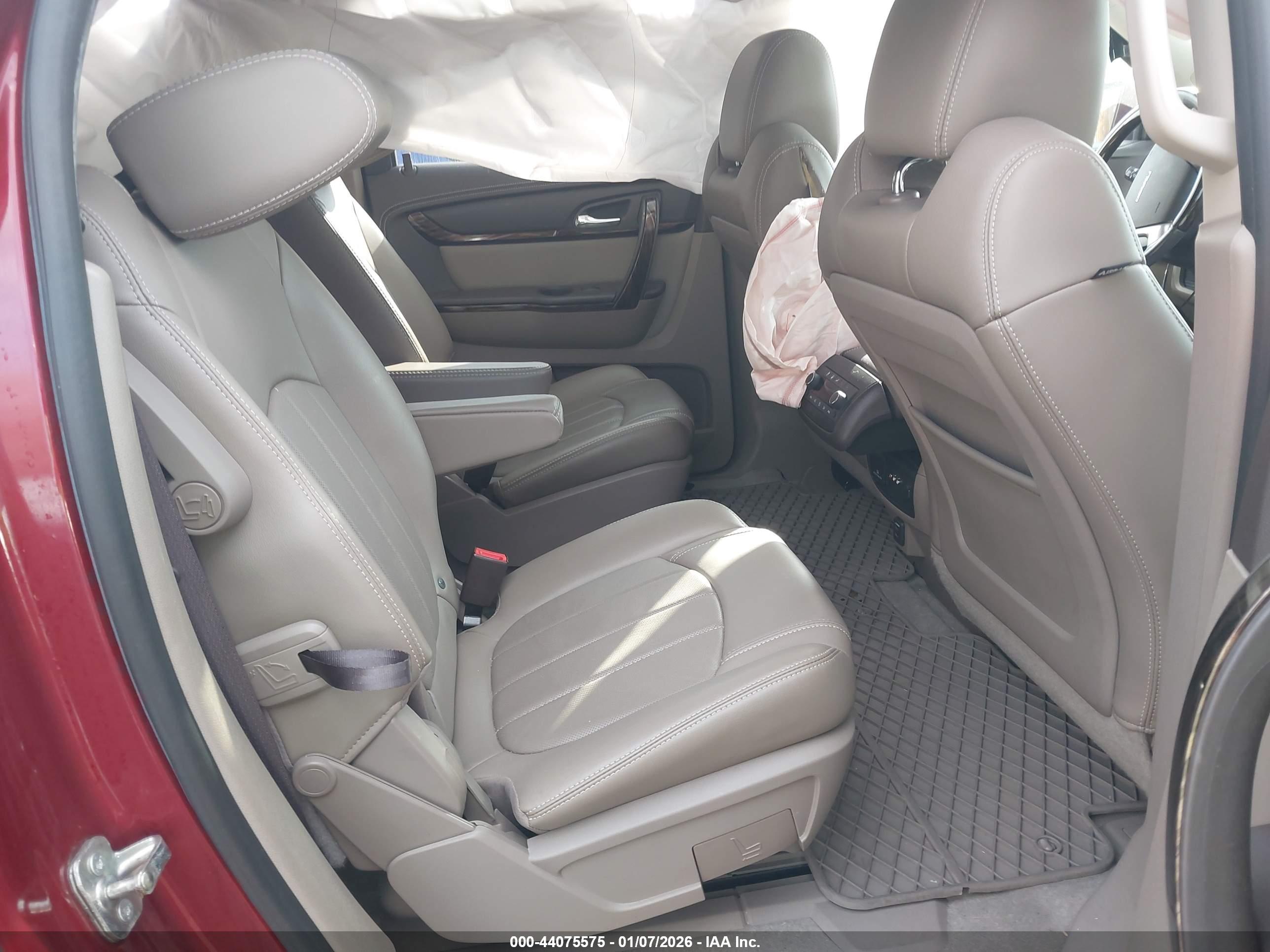 GMC ACADIA image 8