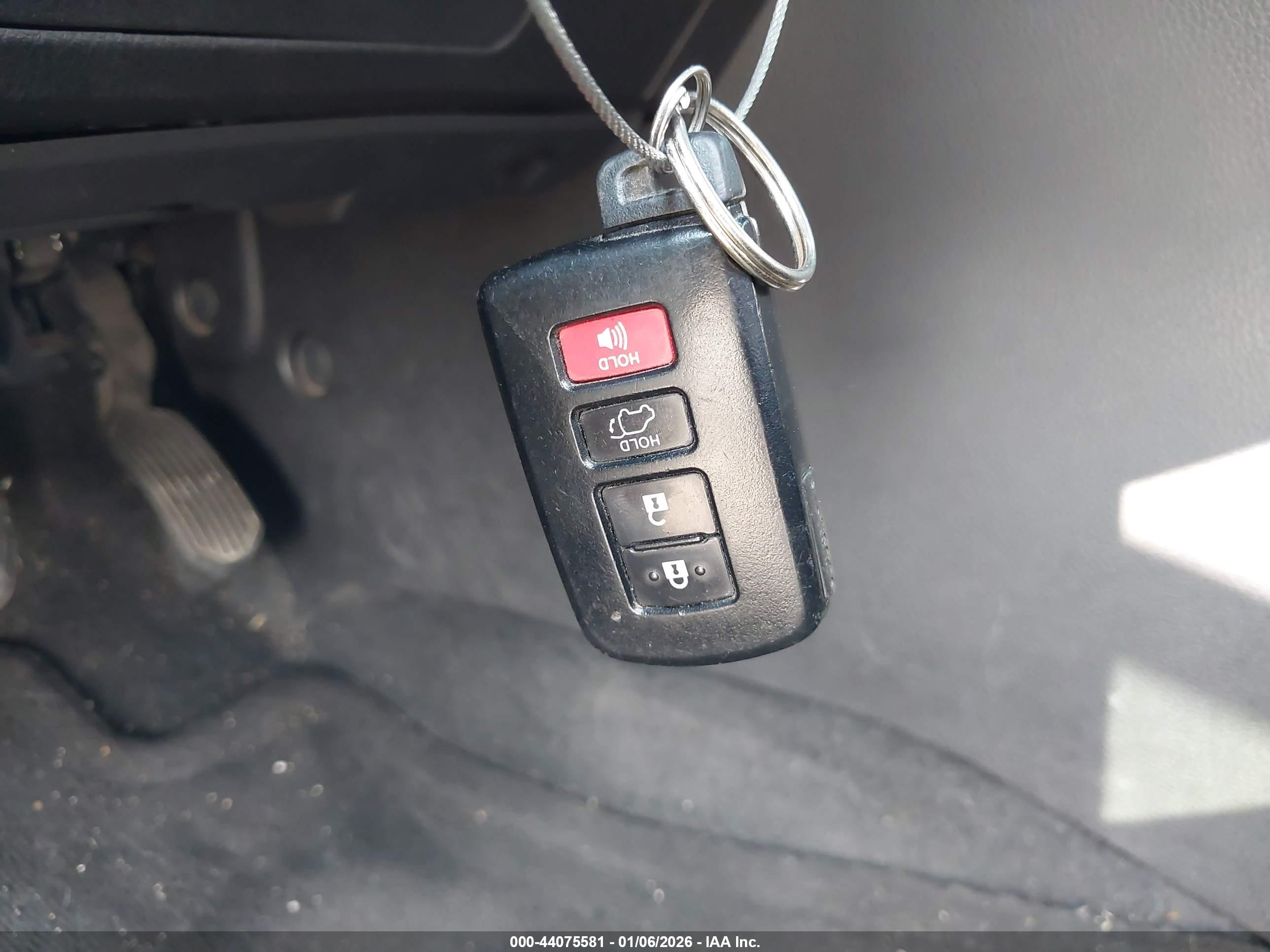 TOYOTA HIGHLANDER image 11