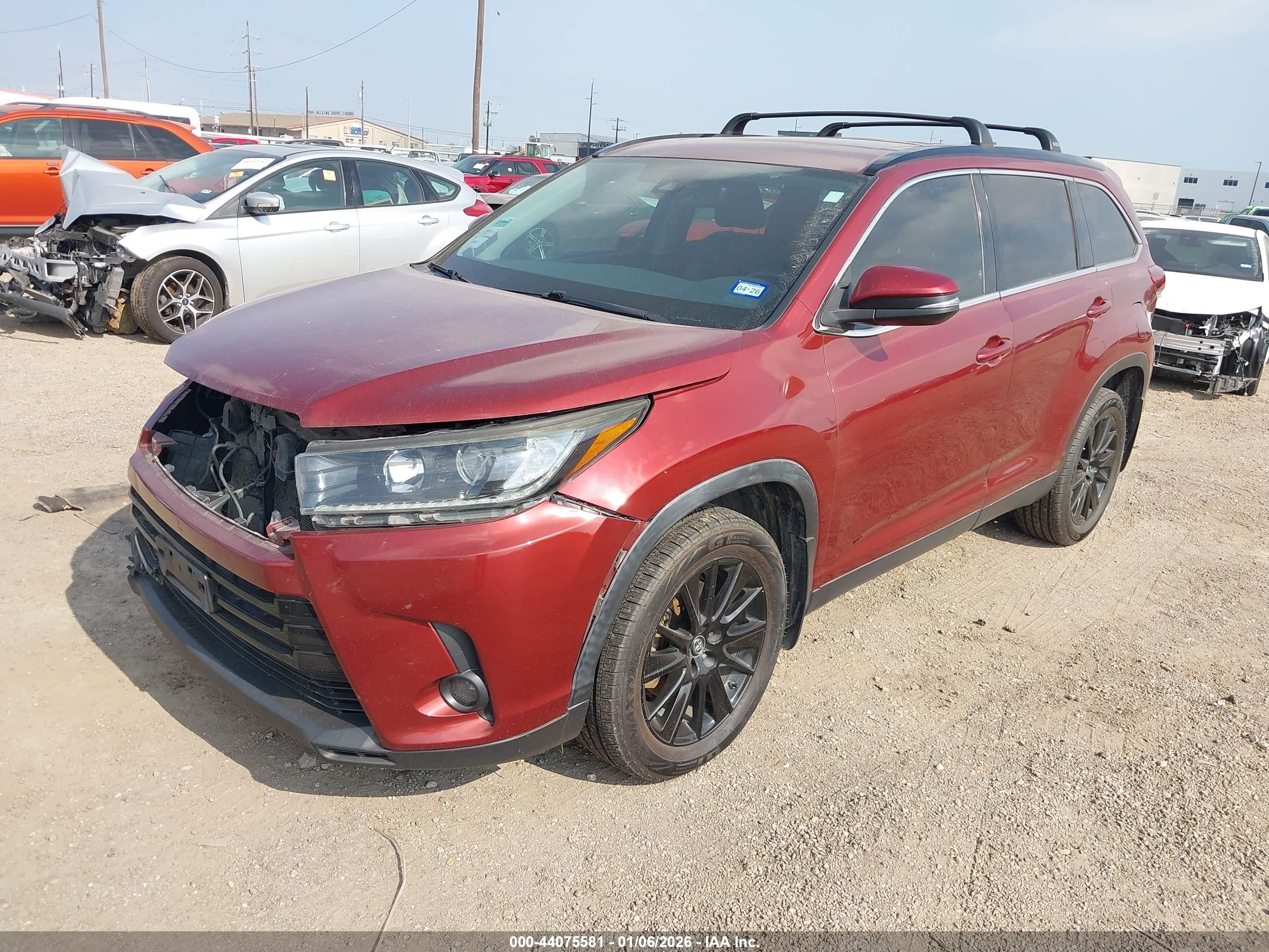 TOYOTA HIGHLANDER image 2