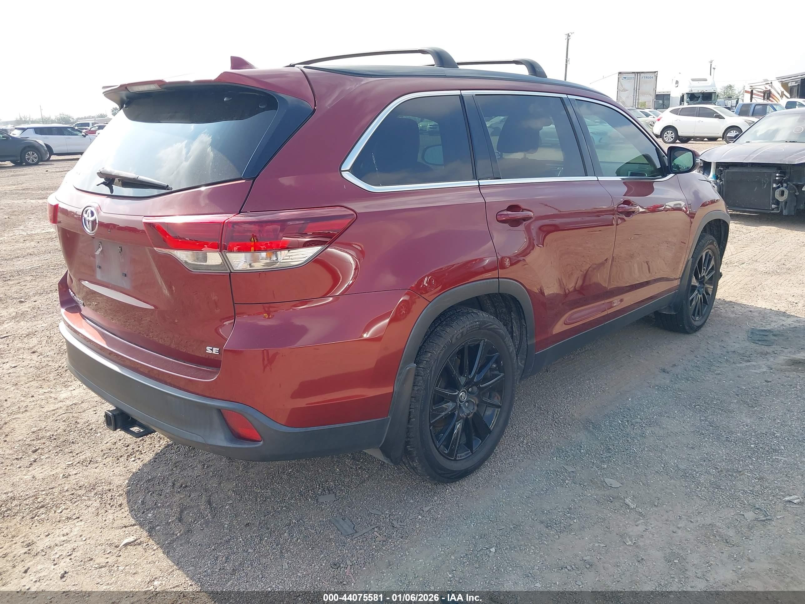 TOYOTA HIGHLANDER image 4