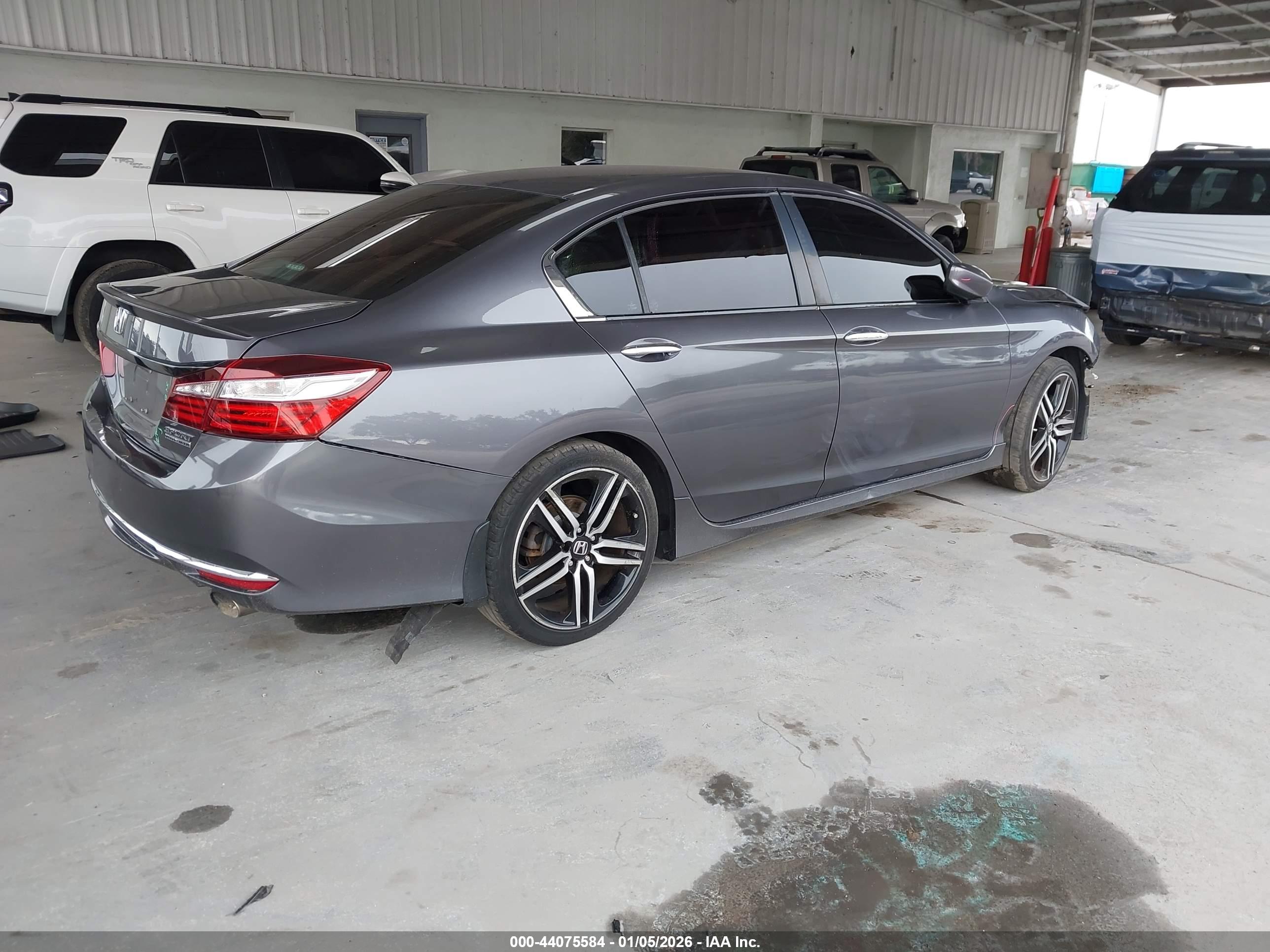 HONDA ACCORD image 4