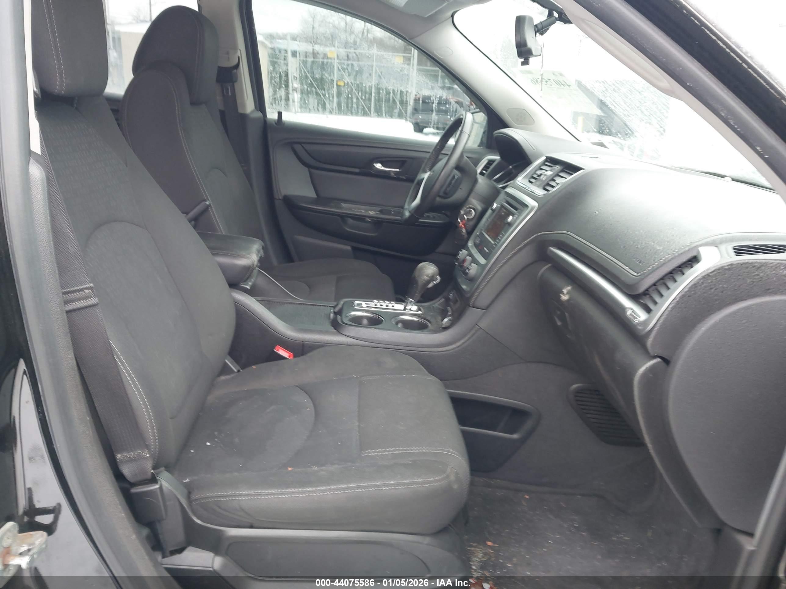GMC ACADIA image 5