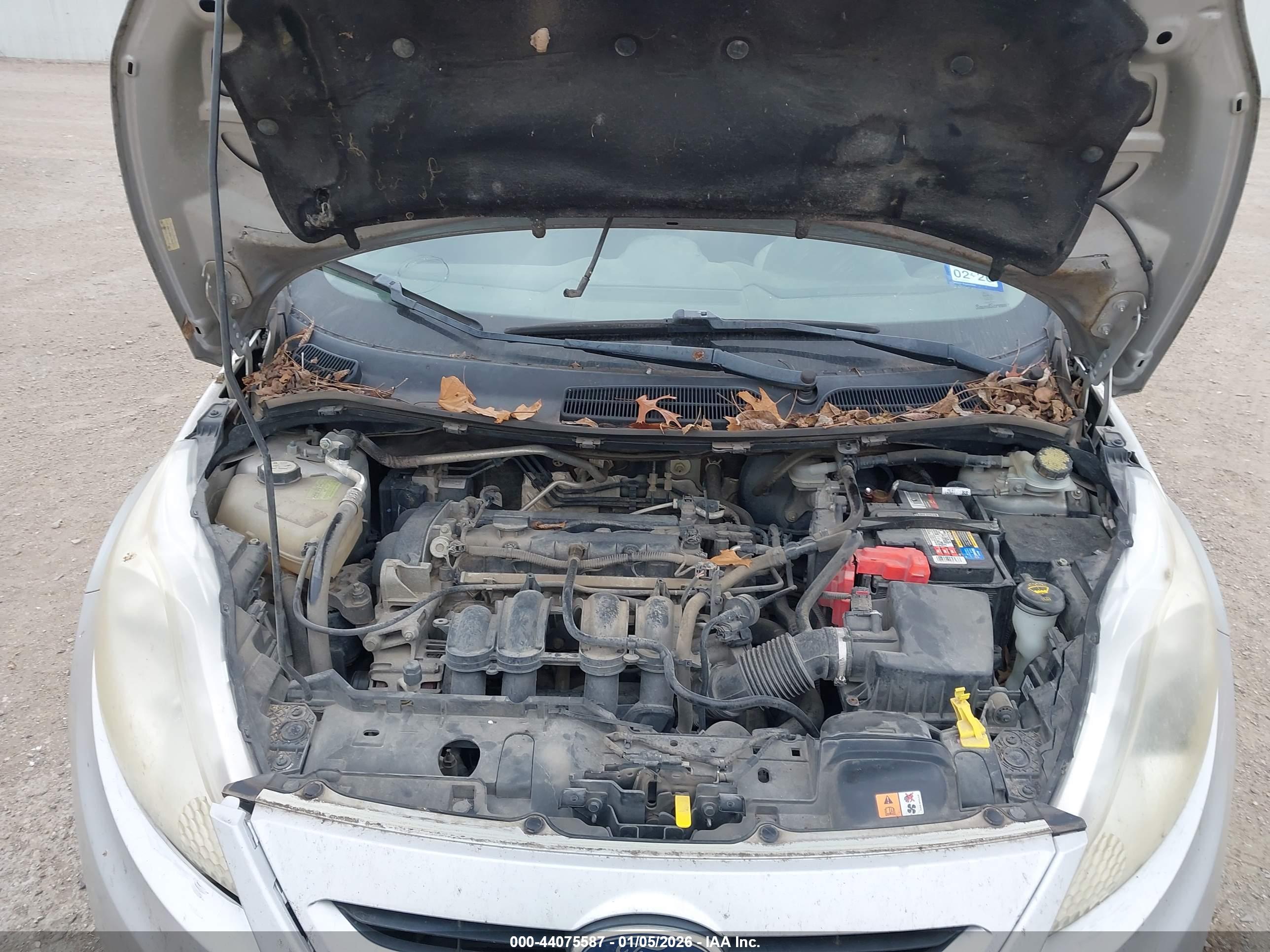 FORD FIESTA image 10