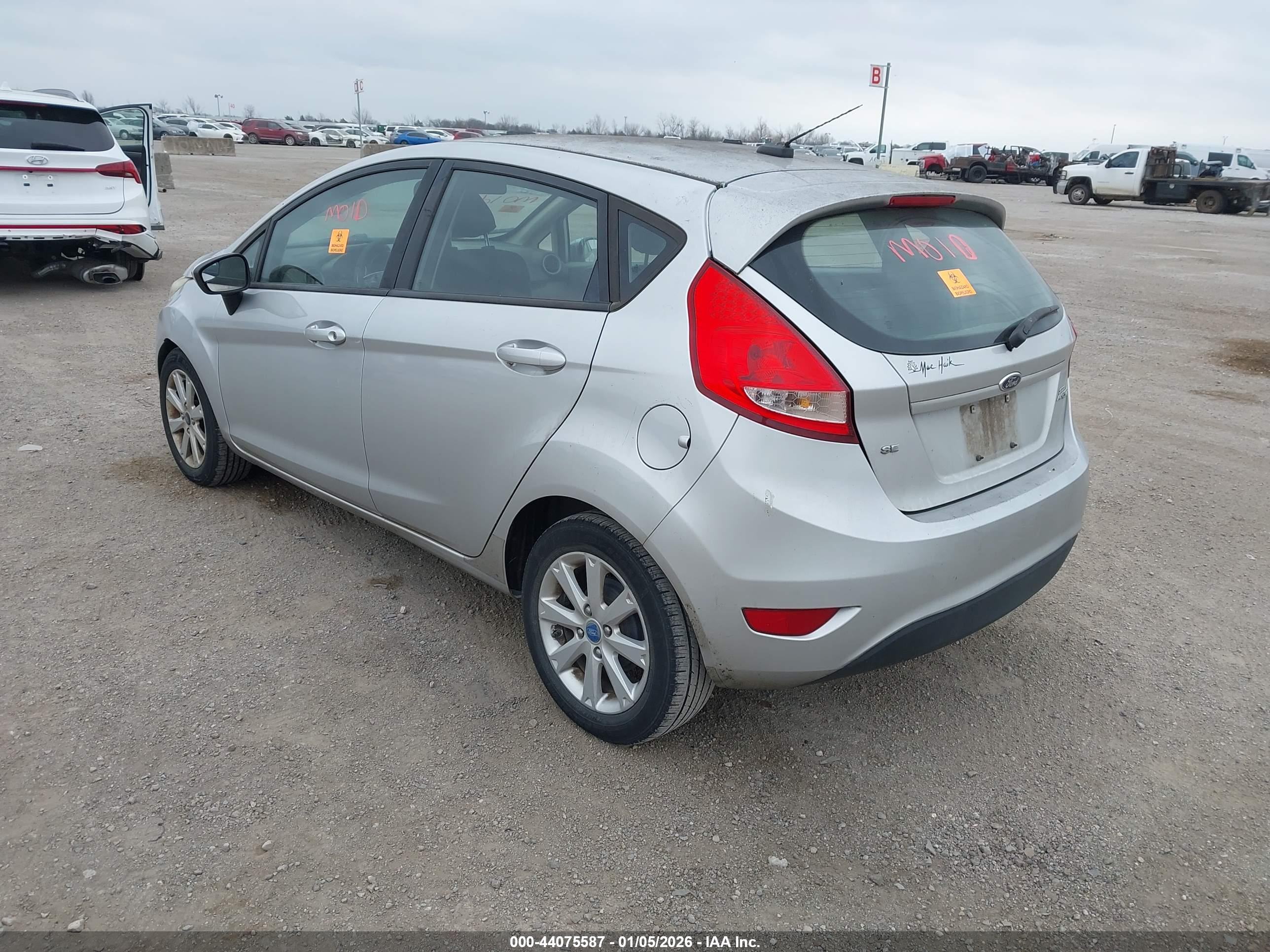 FORD FIESTA image 3