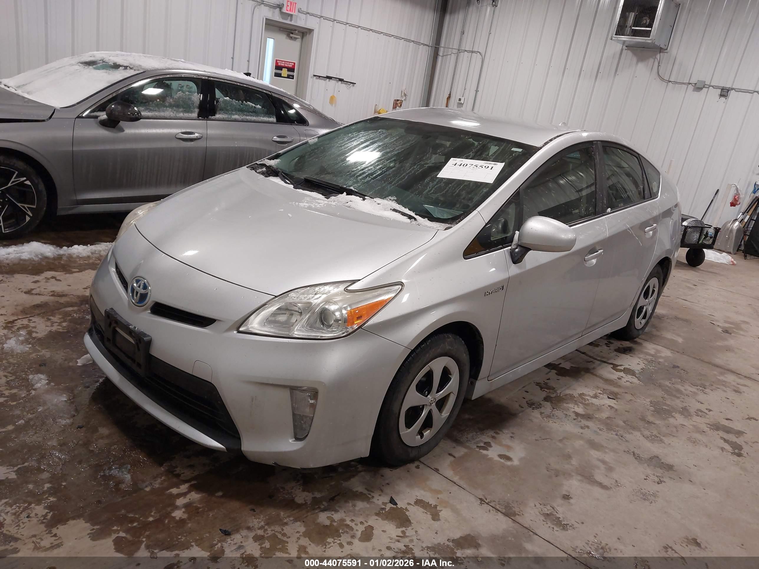 TOYOTA PRIUS image 2