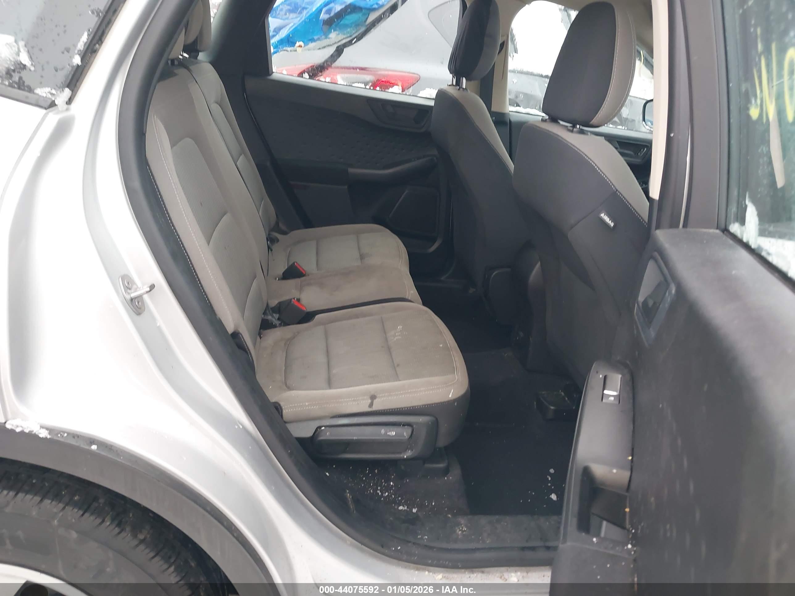 FORD ESCAPE image 8