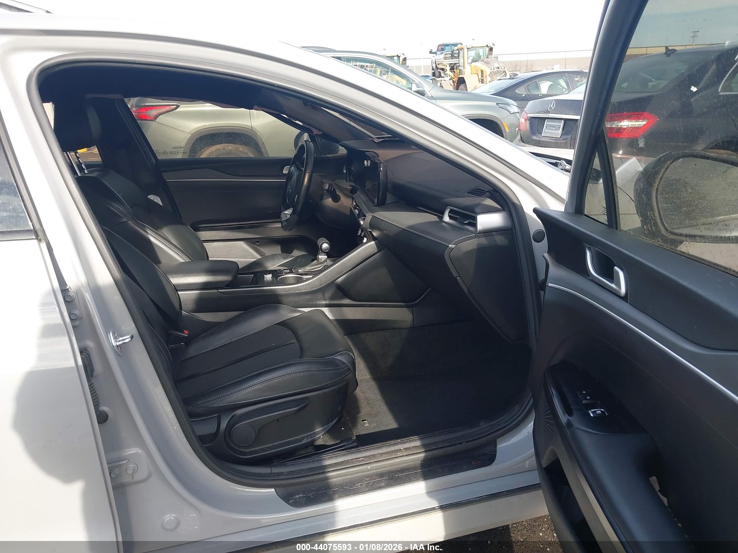 KIA K5 image 5