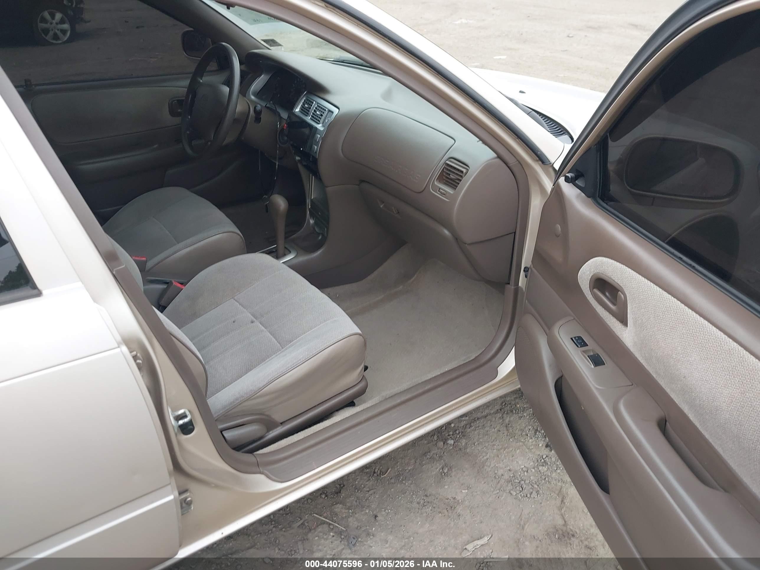 TOYOTA COROLLA image 5