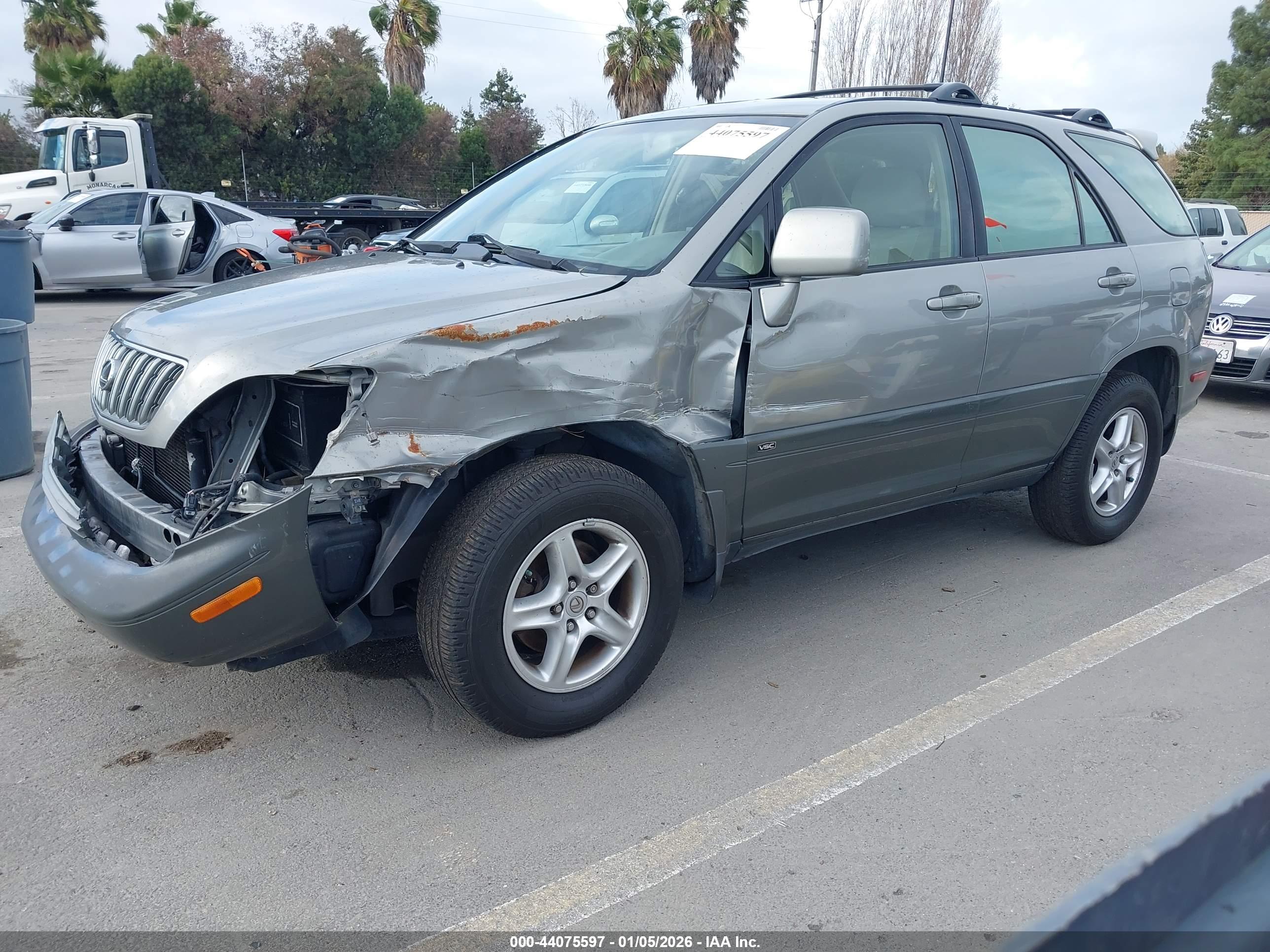LEXUS RX image 2