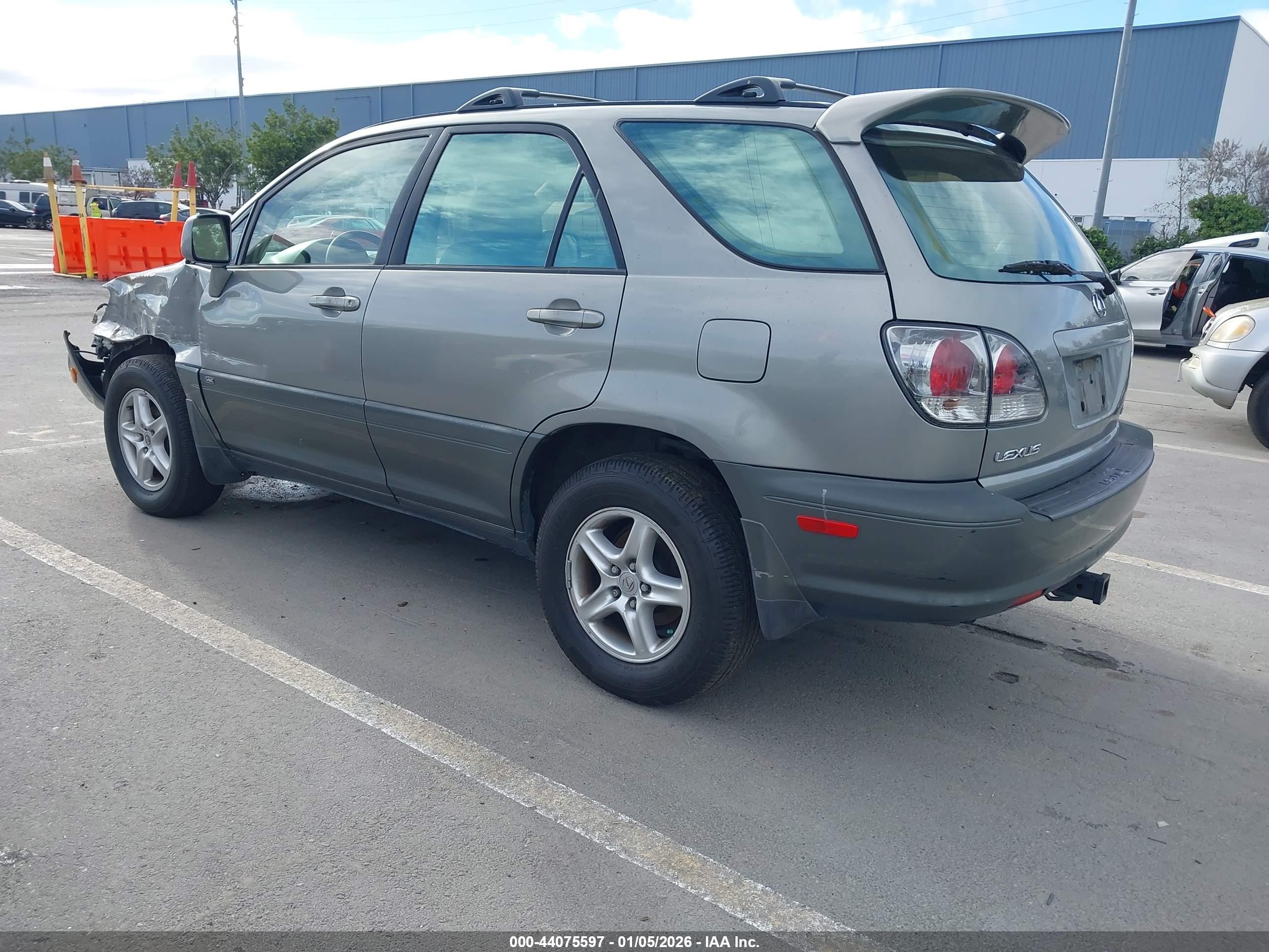 LEXUS RX image 3