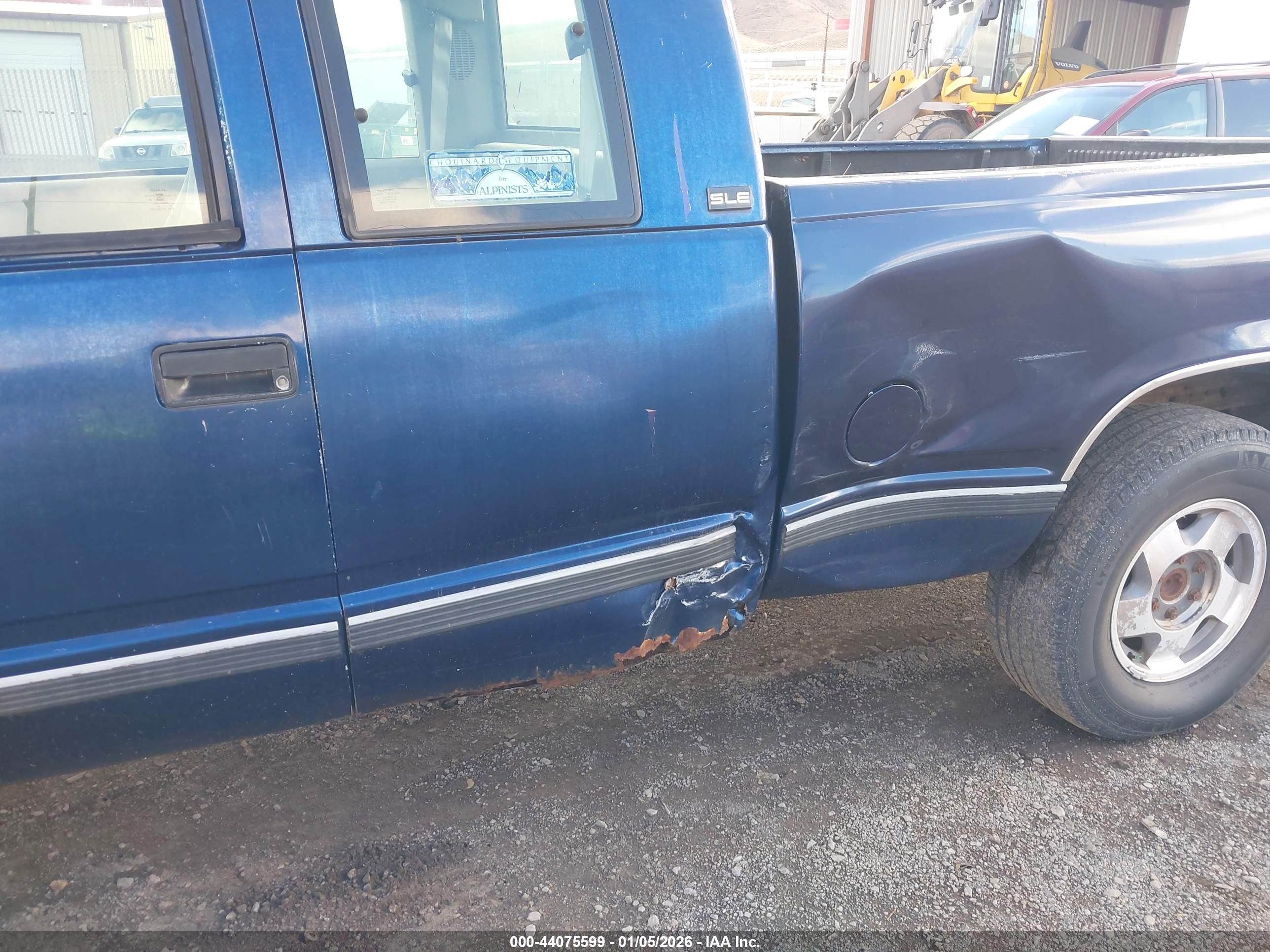 GMC SIERRA image 6