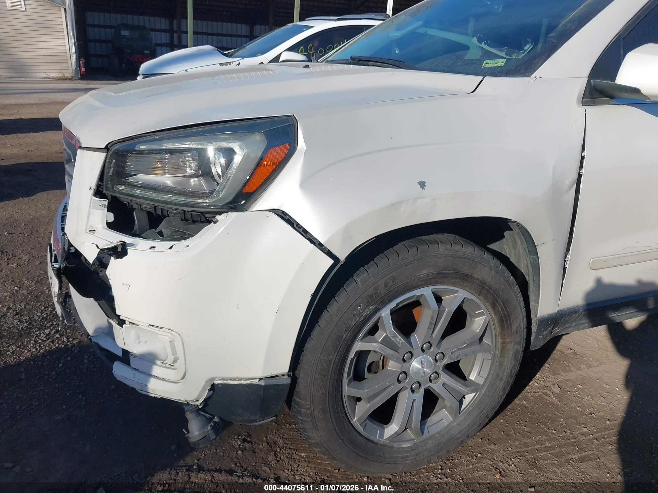 GMC ACADIA image 6