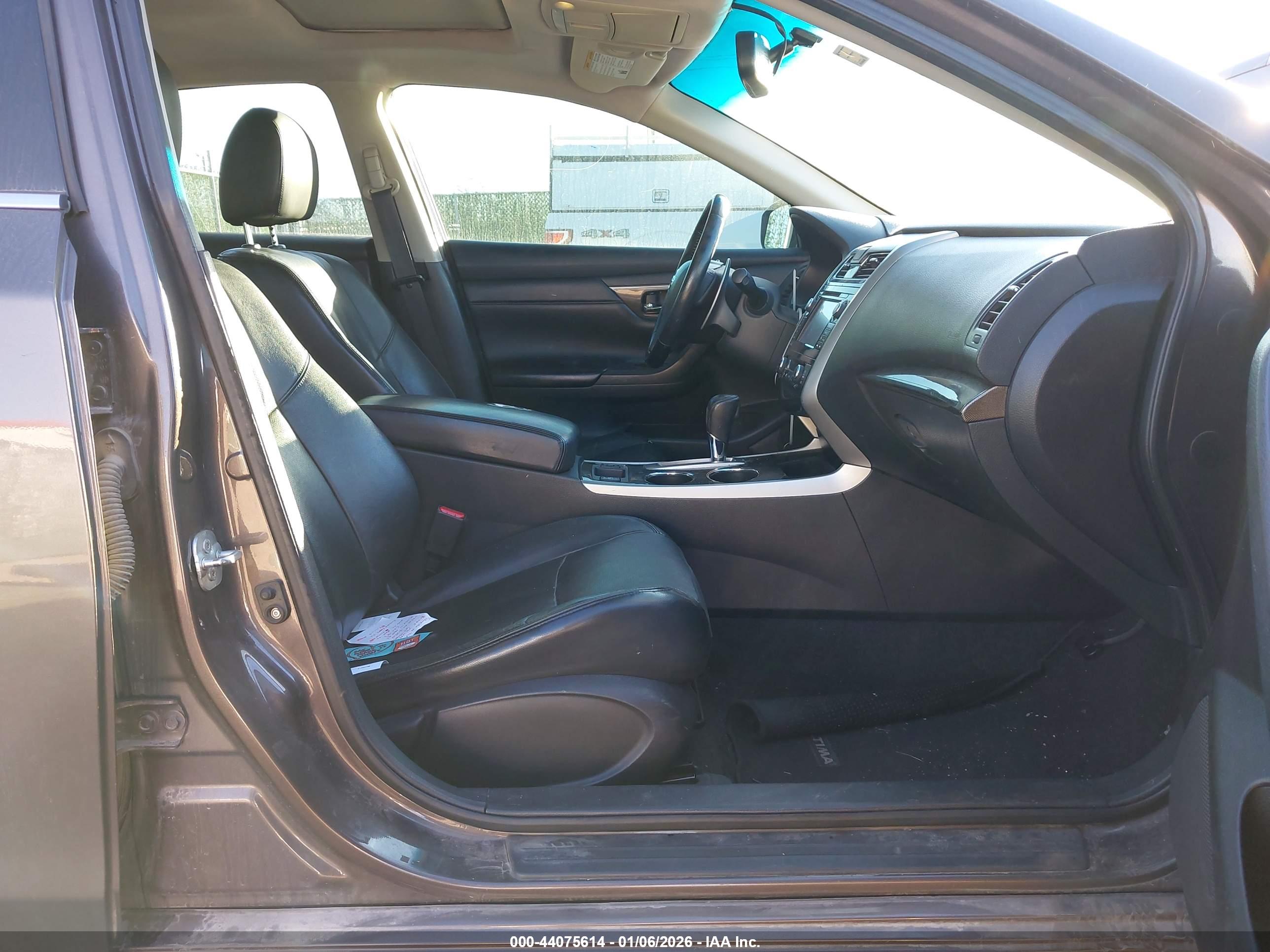 NISSAN ALTIMA image 5