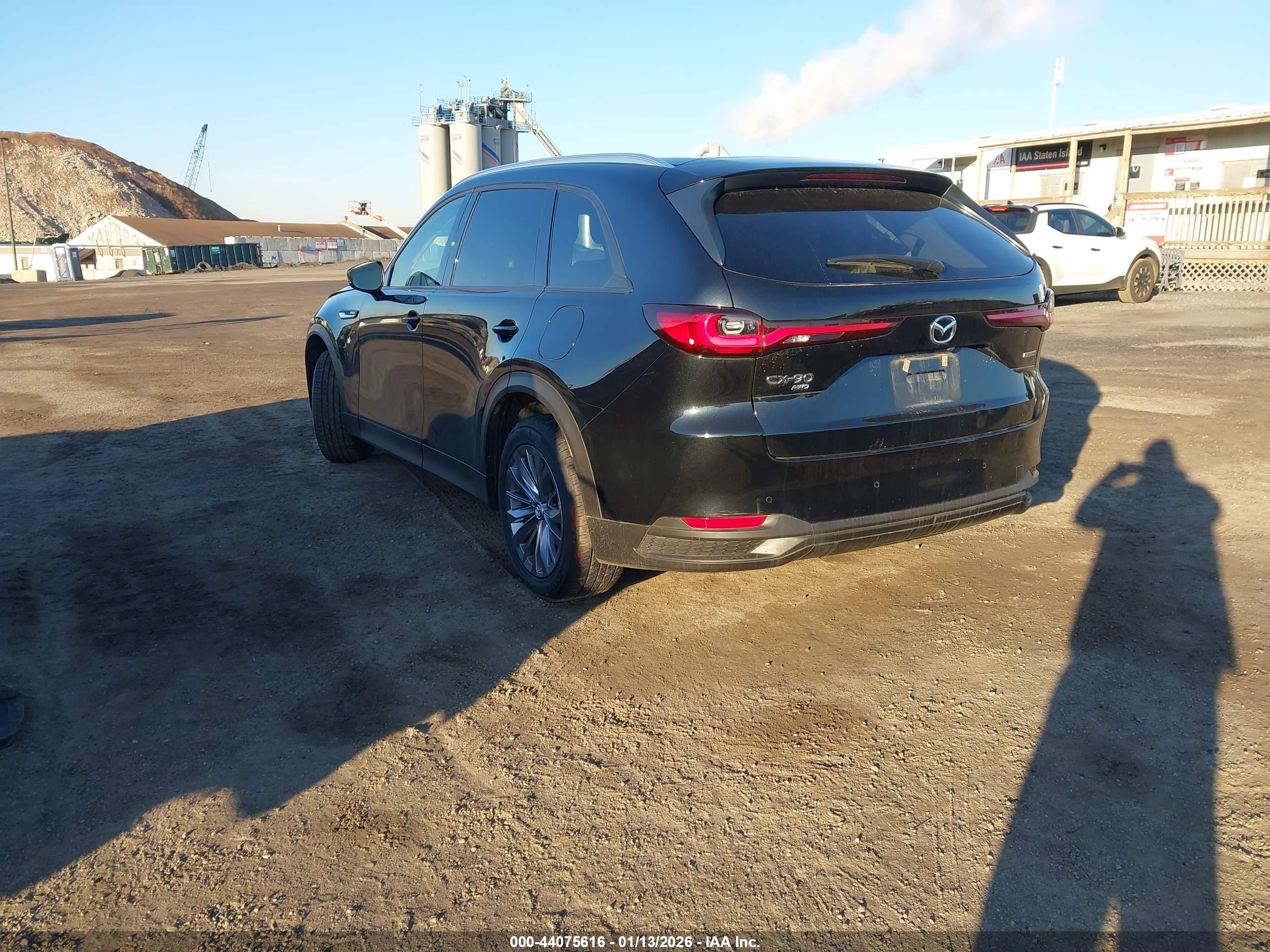 MAZDA CX-90 image 3