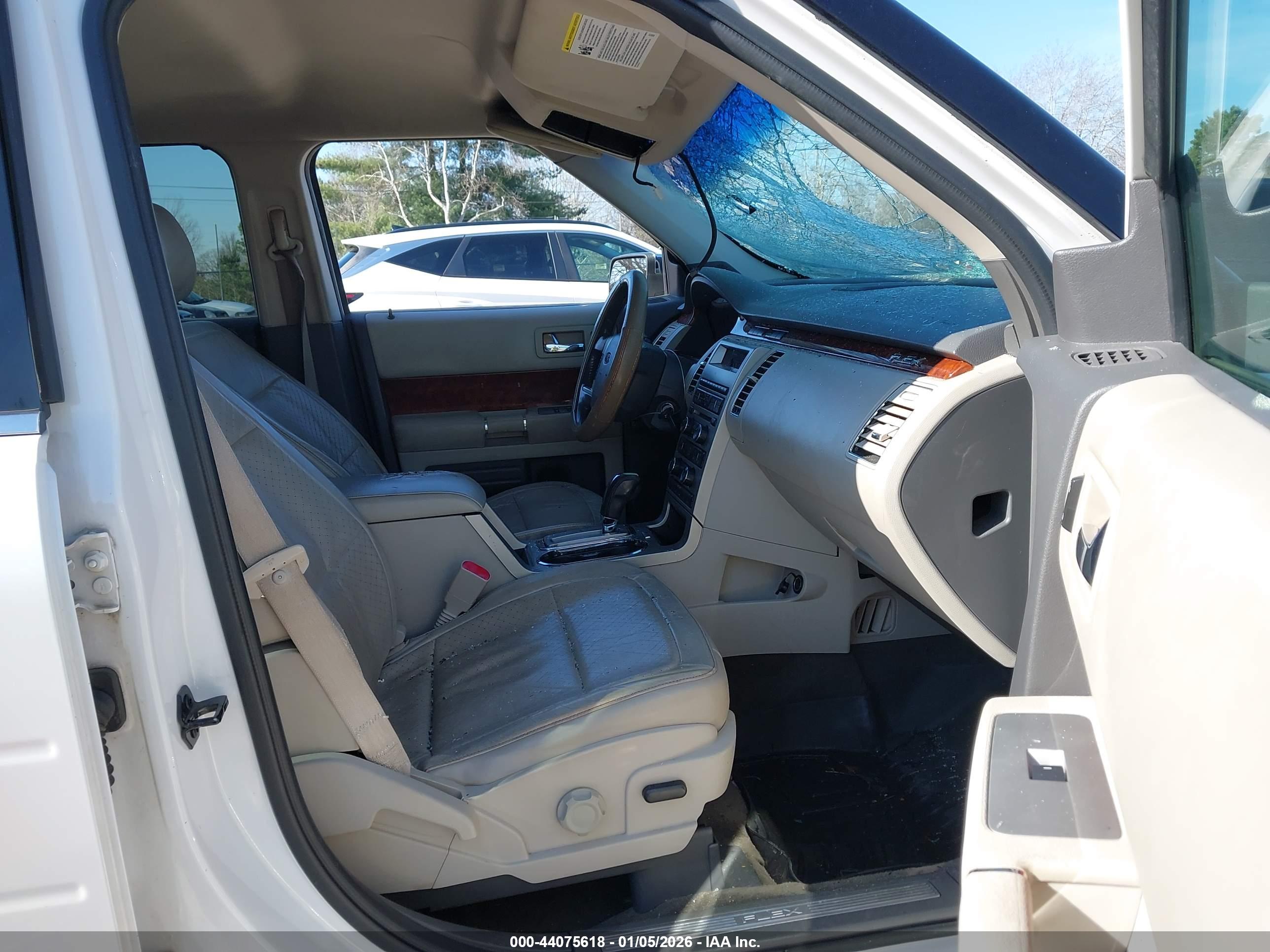 FORD FLEX image 5