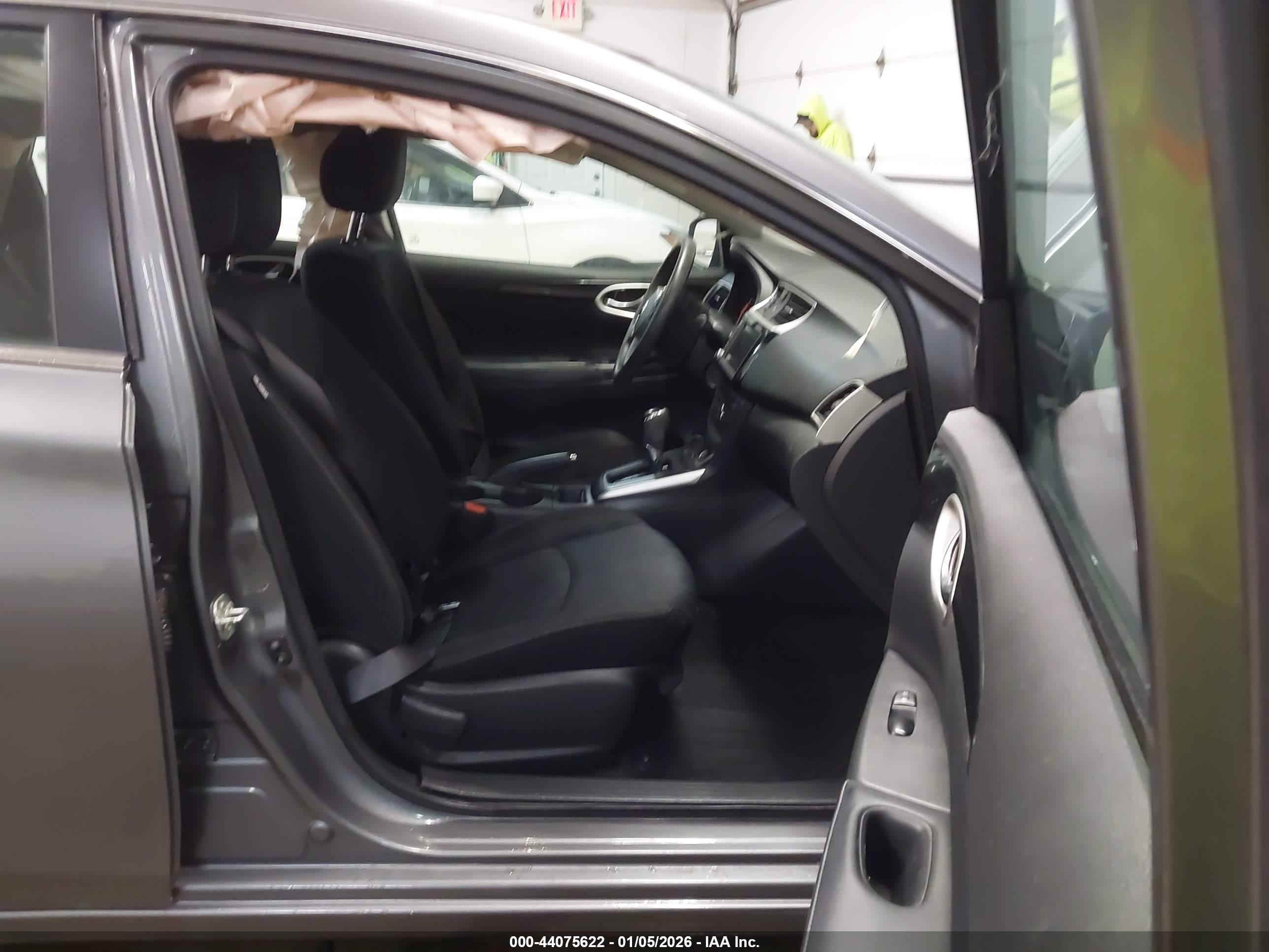 NISSAN SENTRA image 5