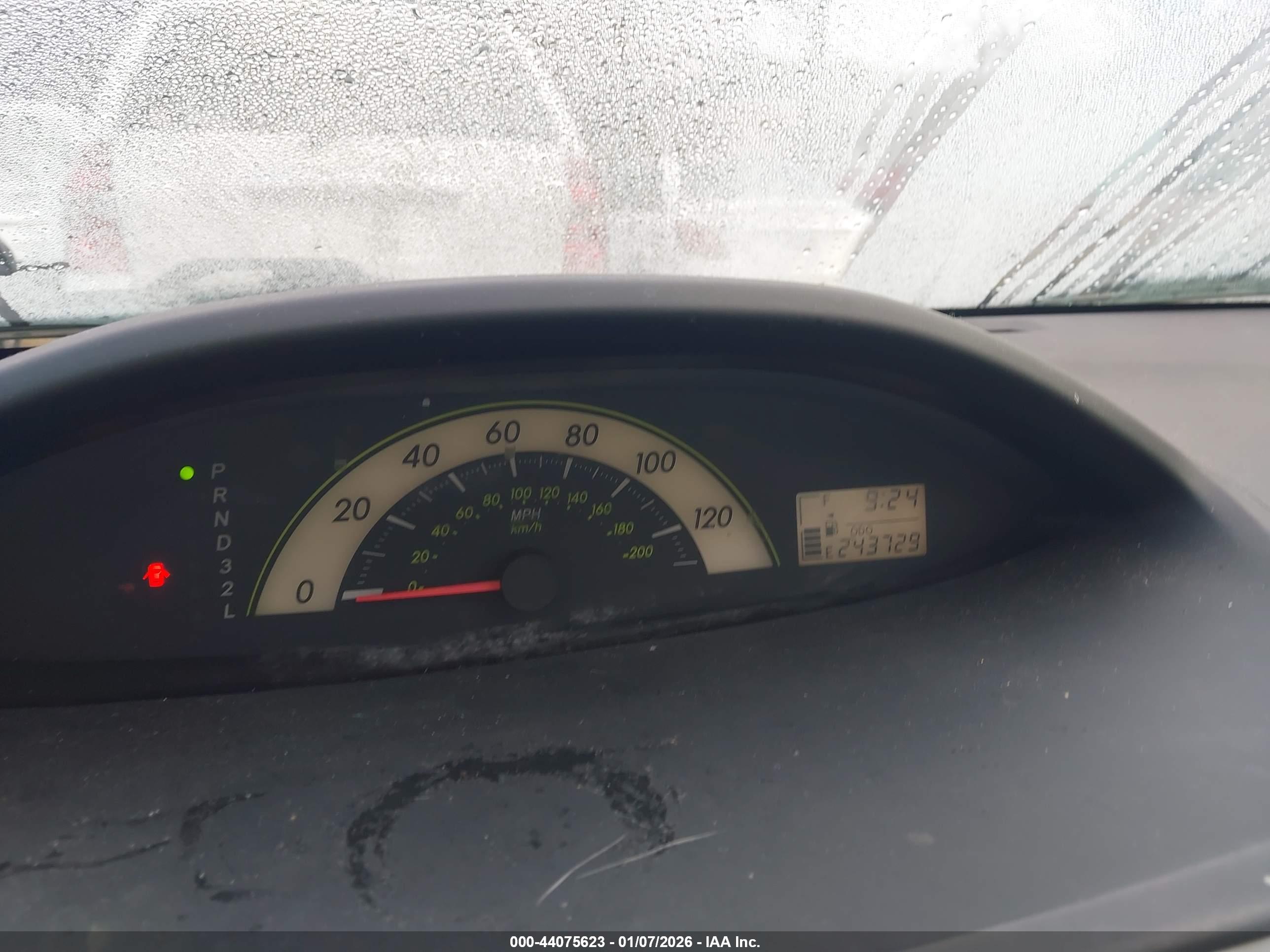 TOYOTA YARIS image 7