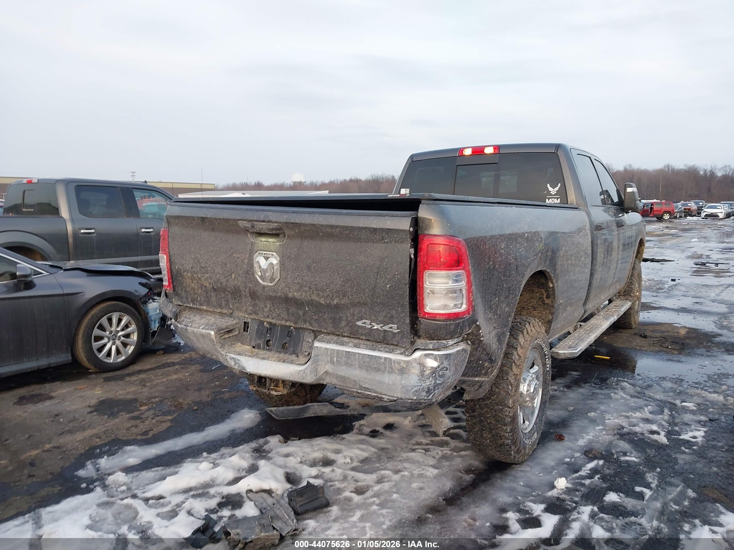 RAM 2500 image 4