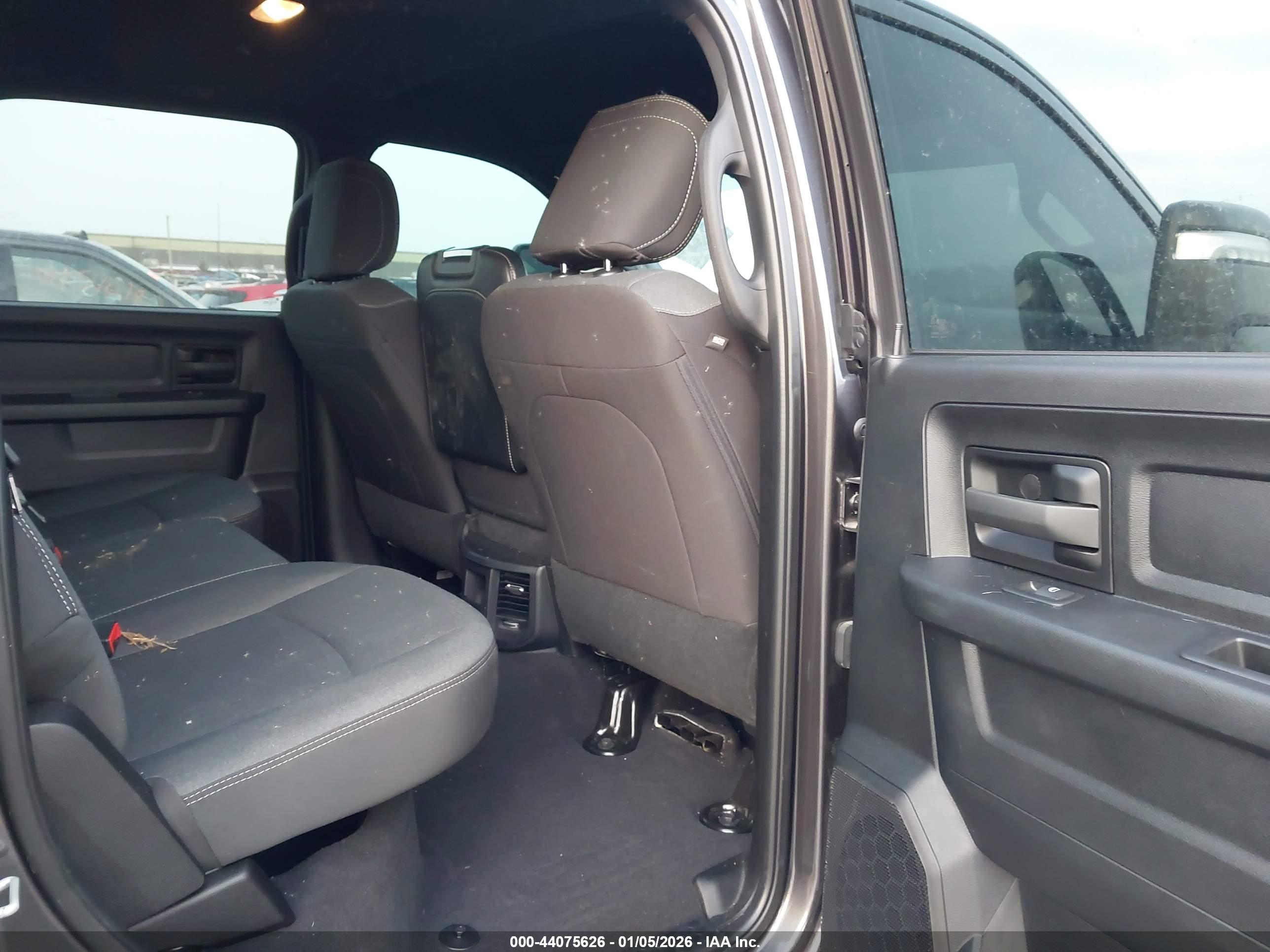 RAM 2500 image 8