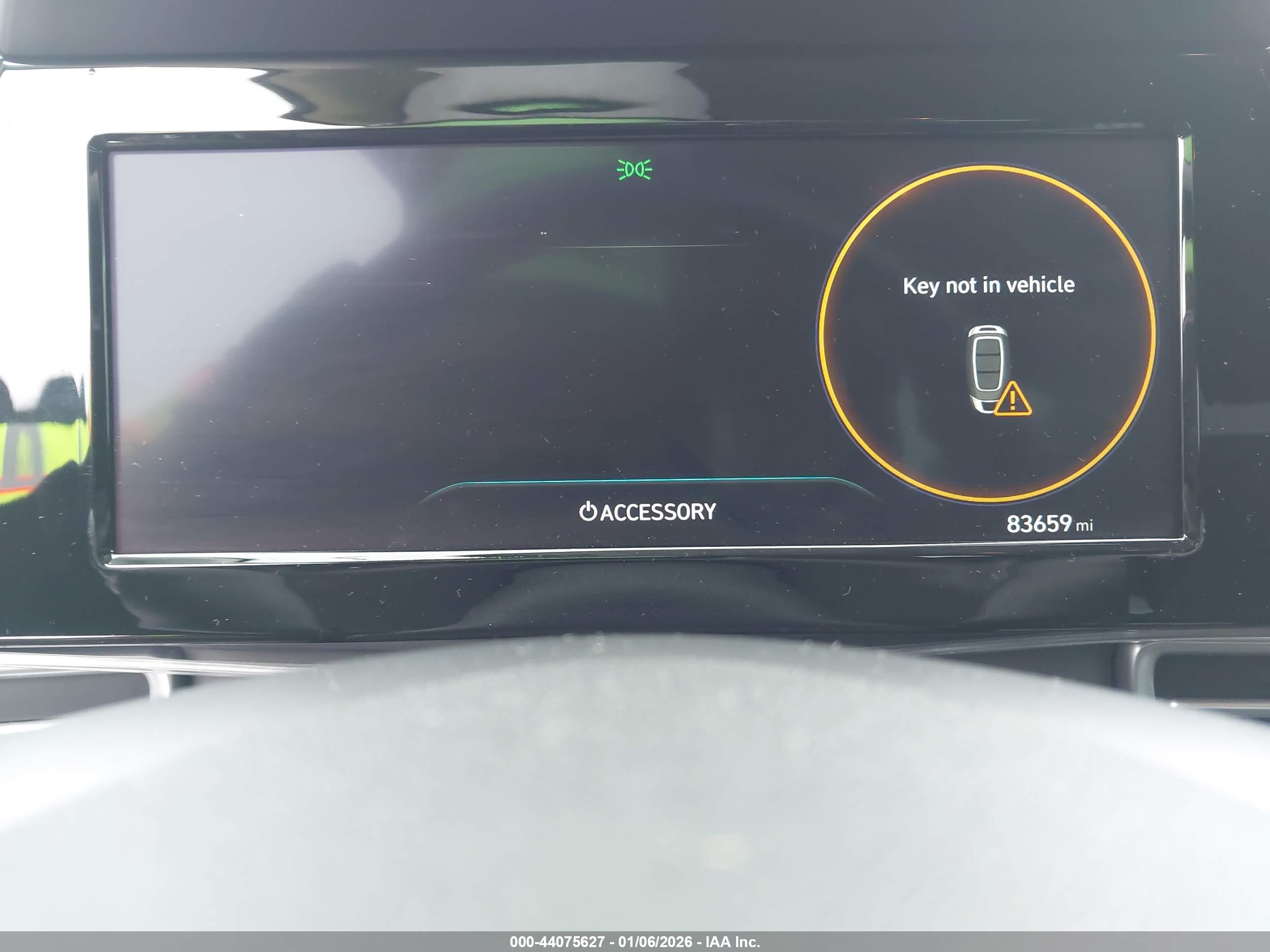 HYUNDAI ELANTRA image 7