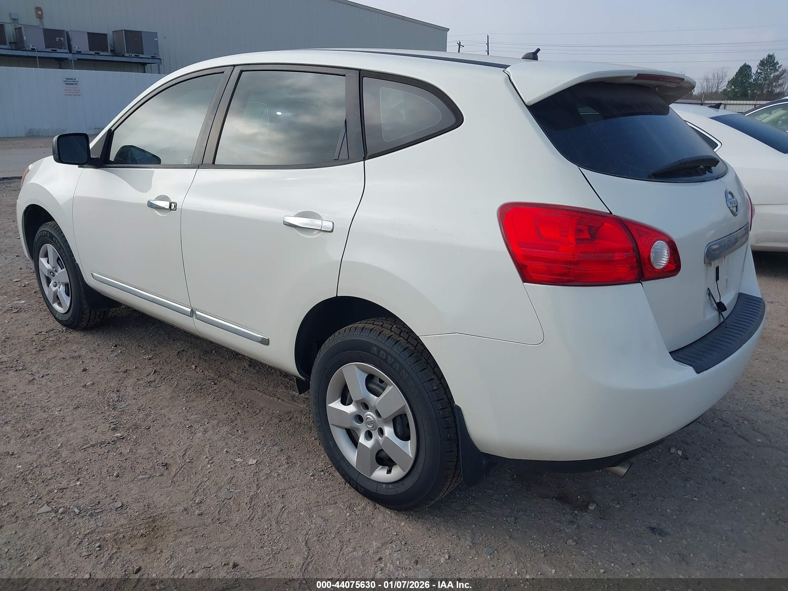 NISSAN ROGUE image 3