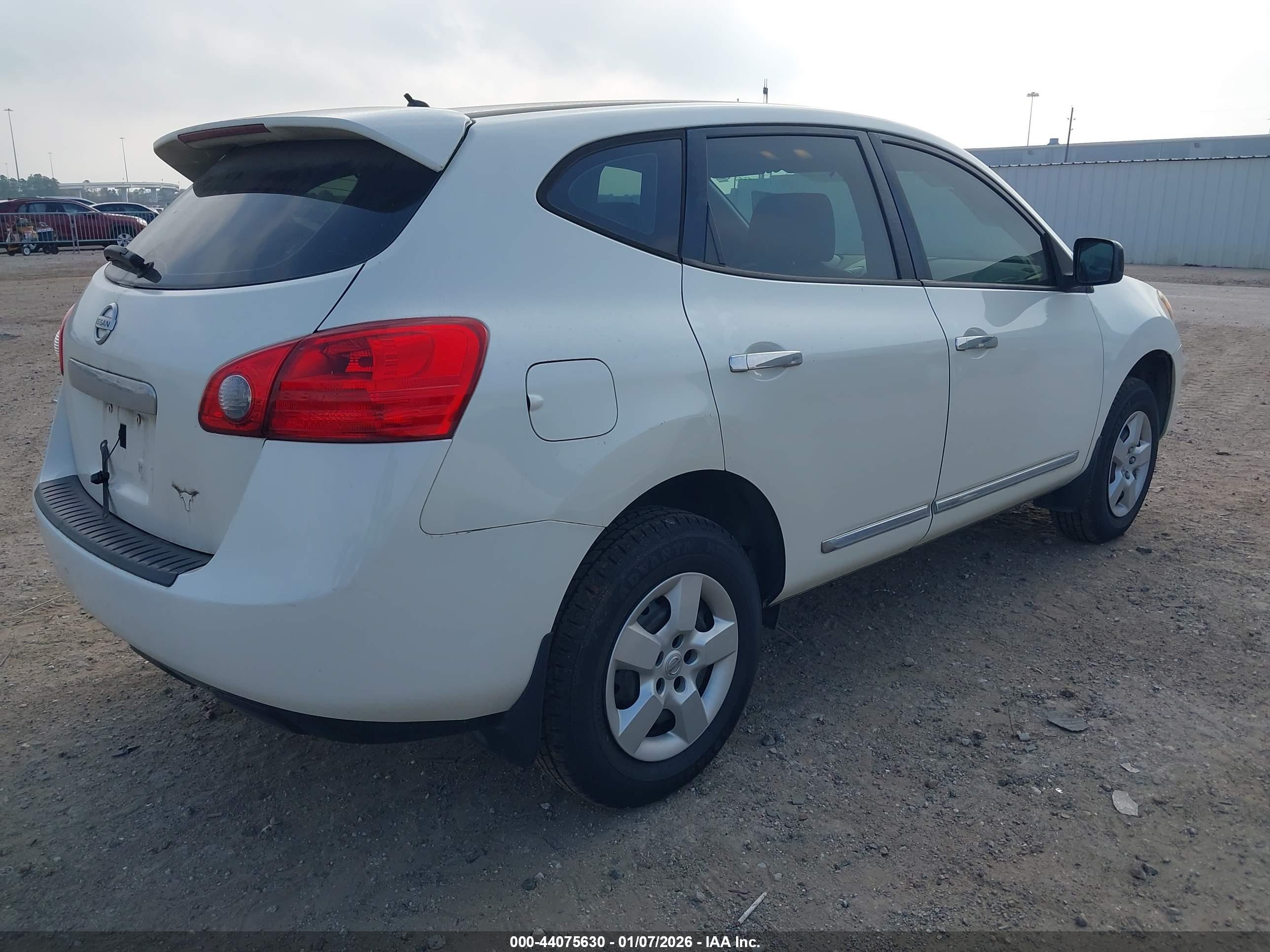 NISSAN ROGUE image 4