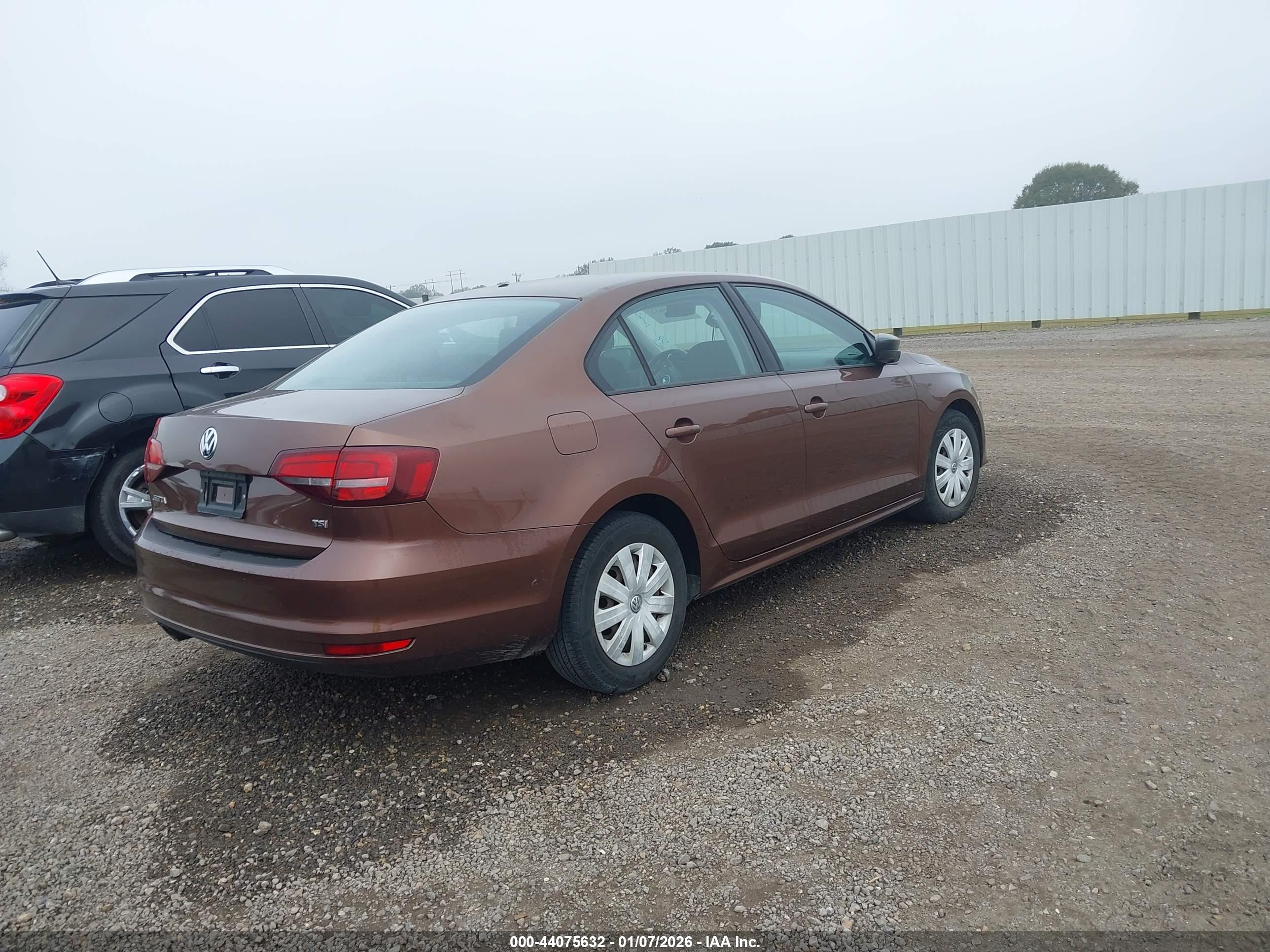 VOLKSWAGEN JETTA image 4