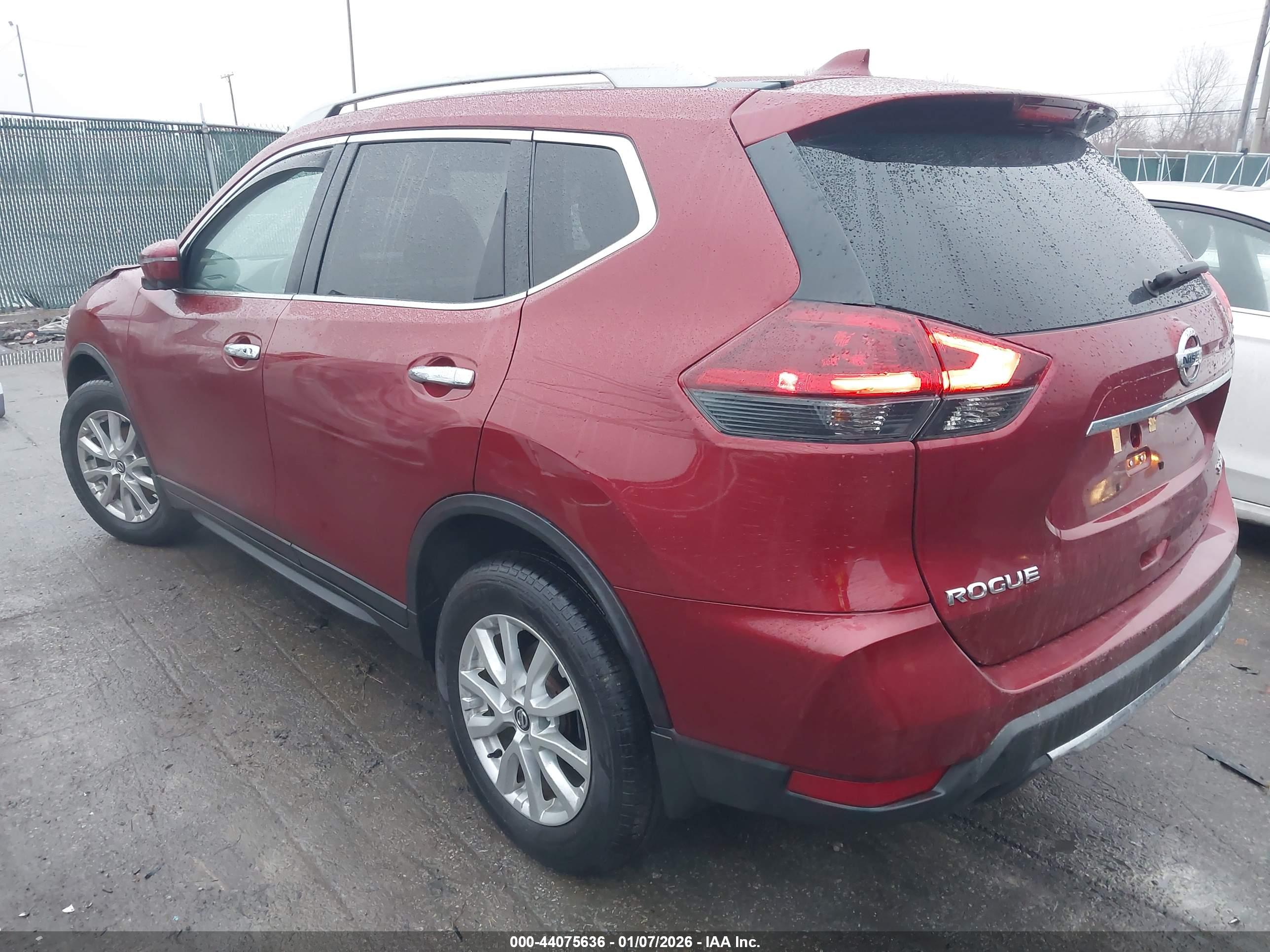 NISSAN ROGUE image 3