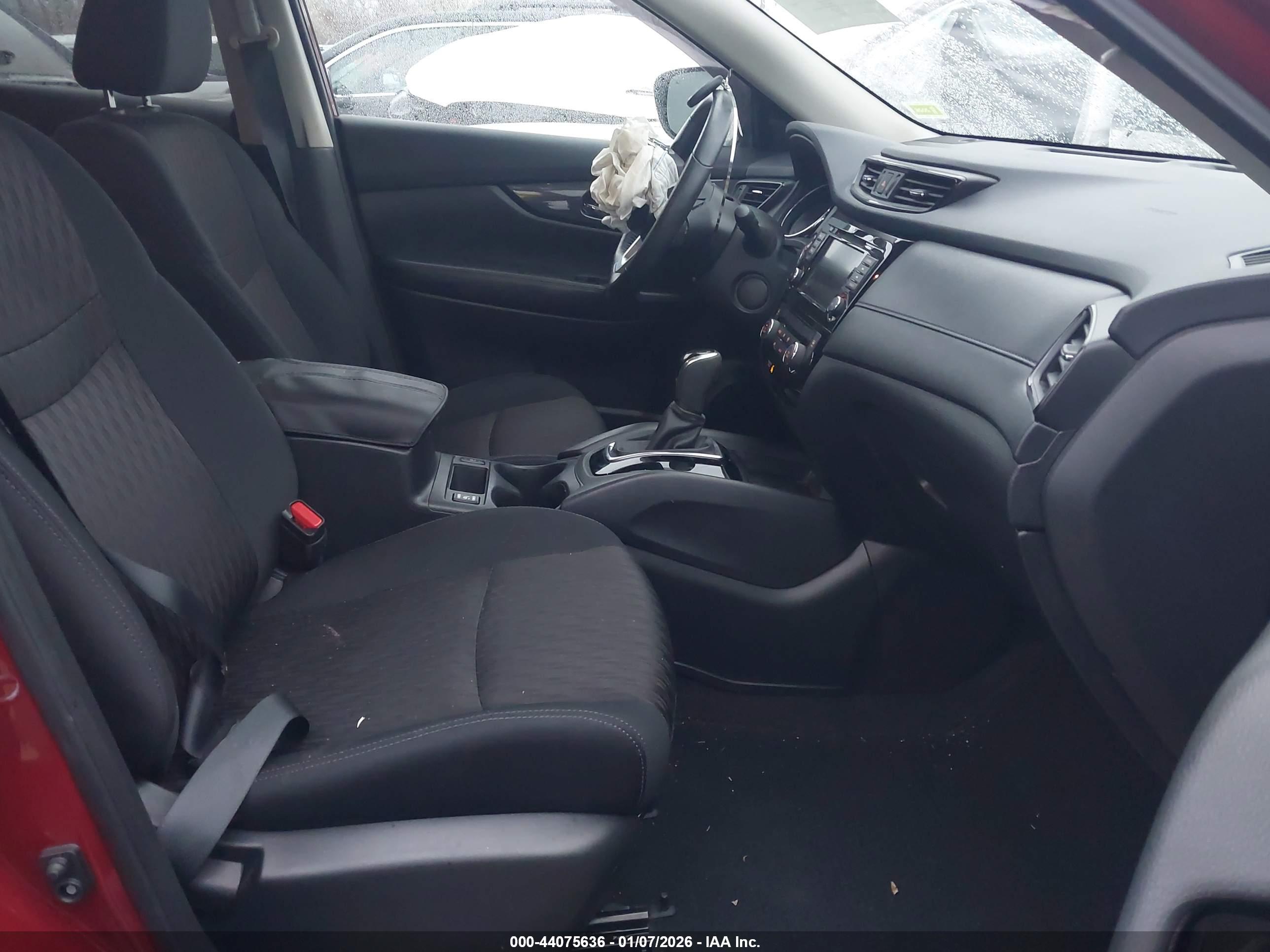 NISSAN ROGUE image 5