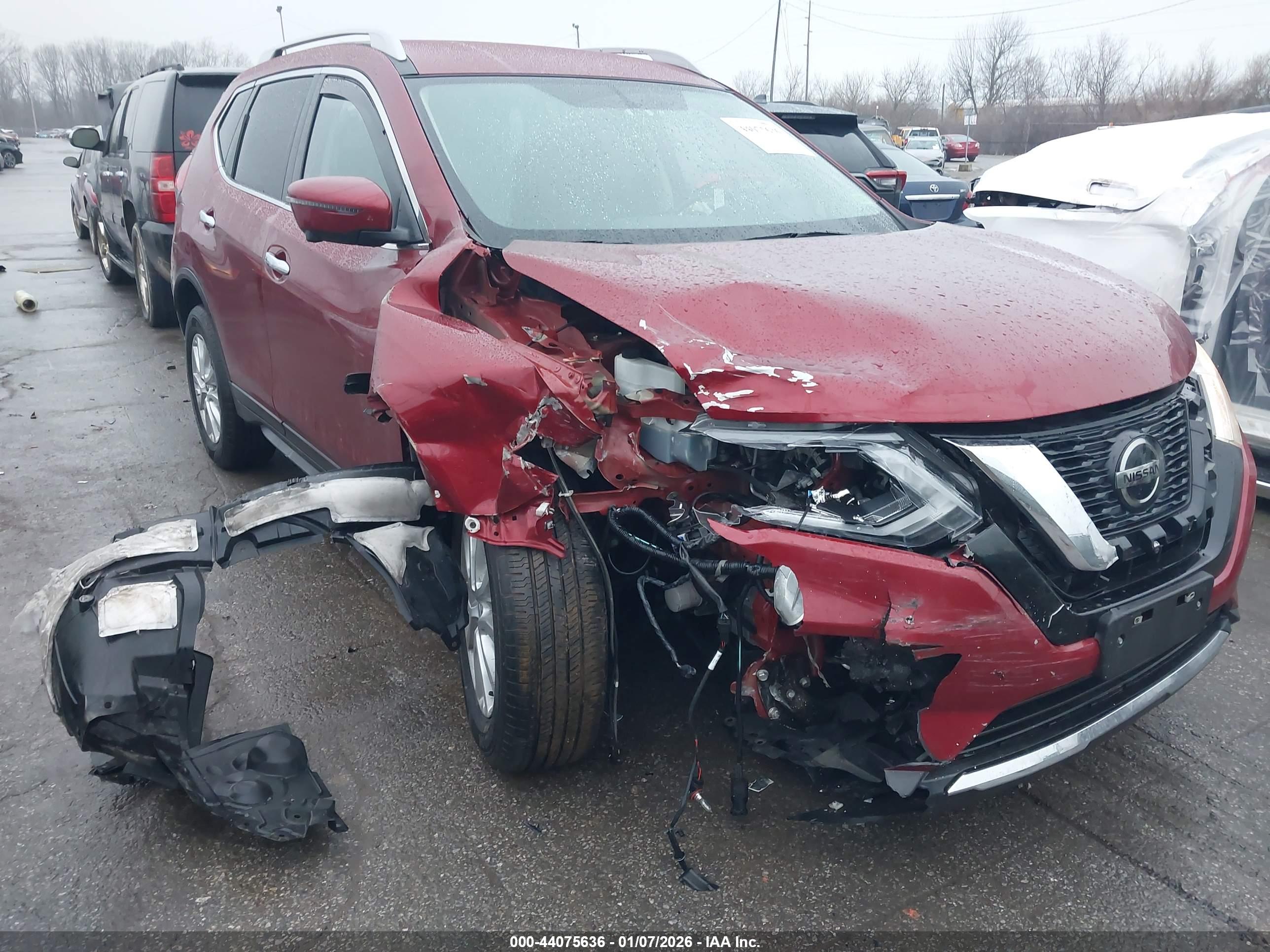 NISSAN ROGUE image 6