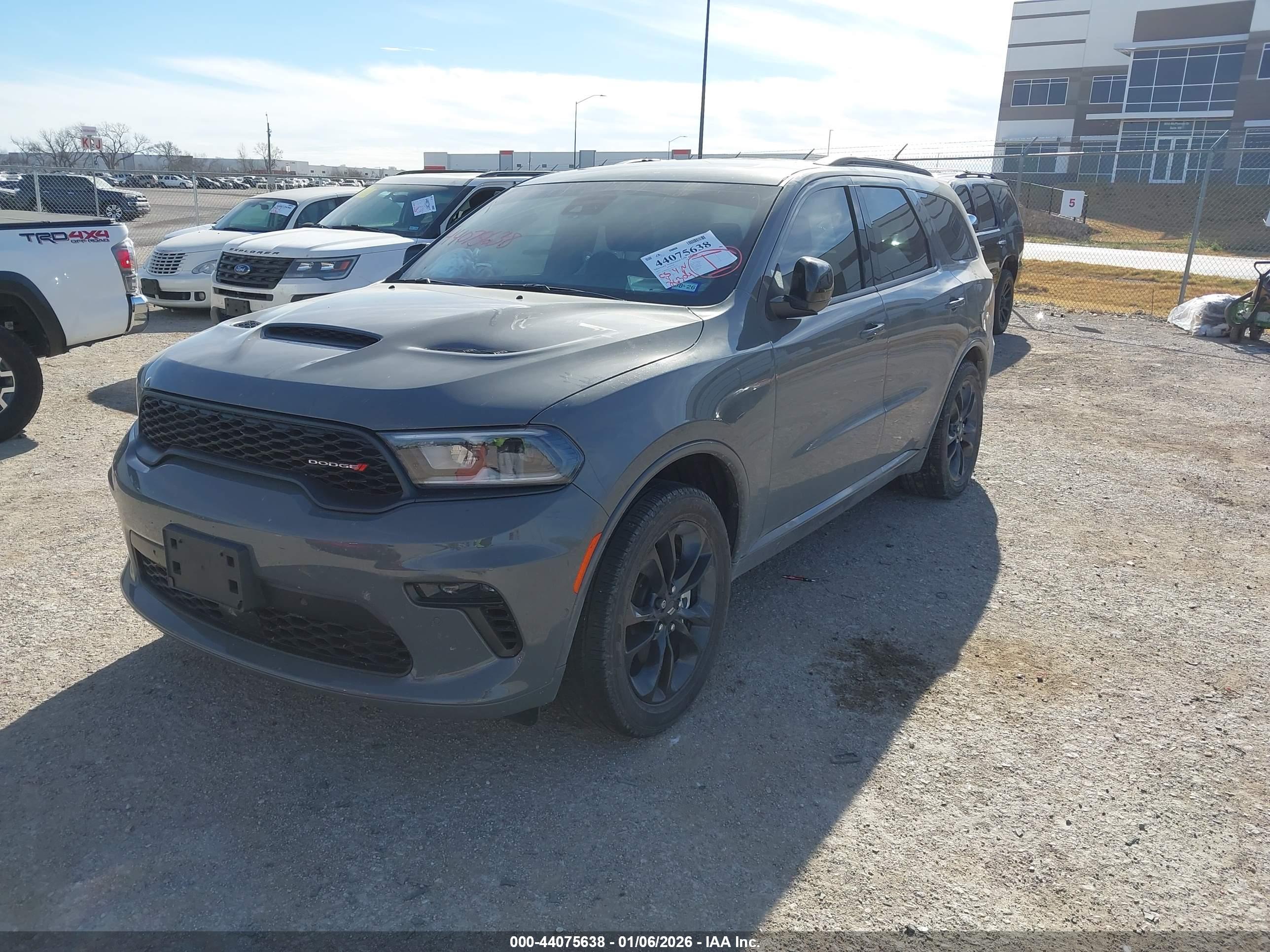 DODGE DURANGO image 2