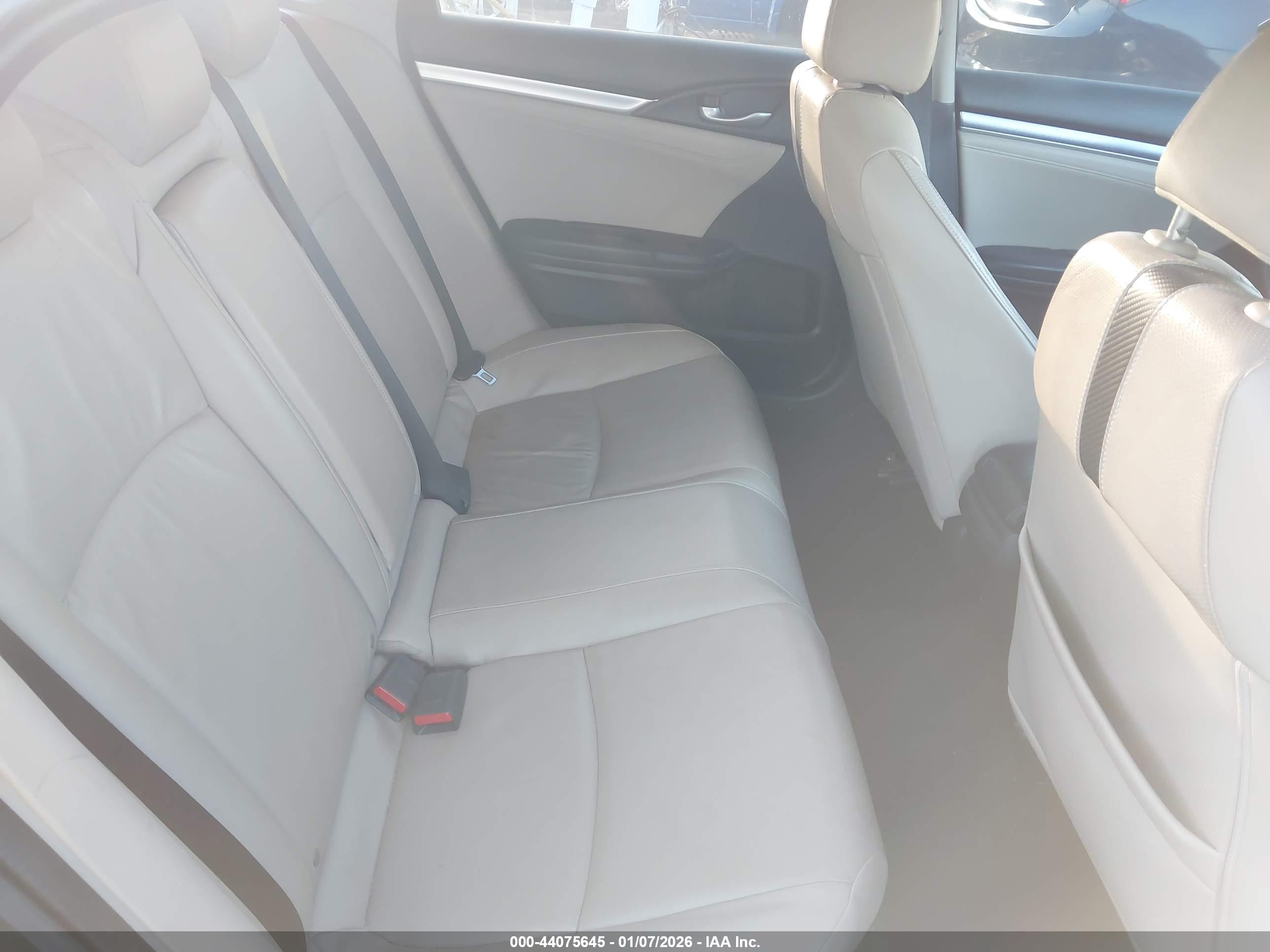 HONDA CIVIC image 8