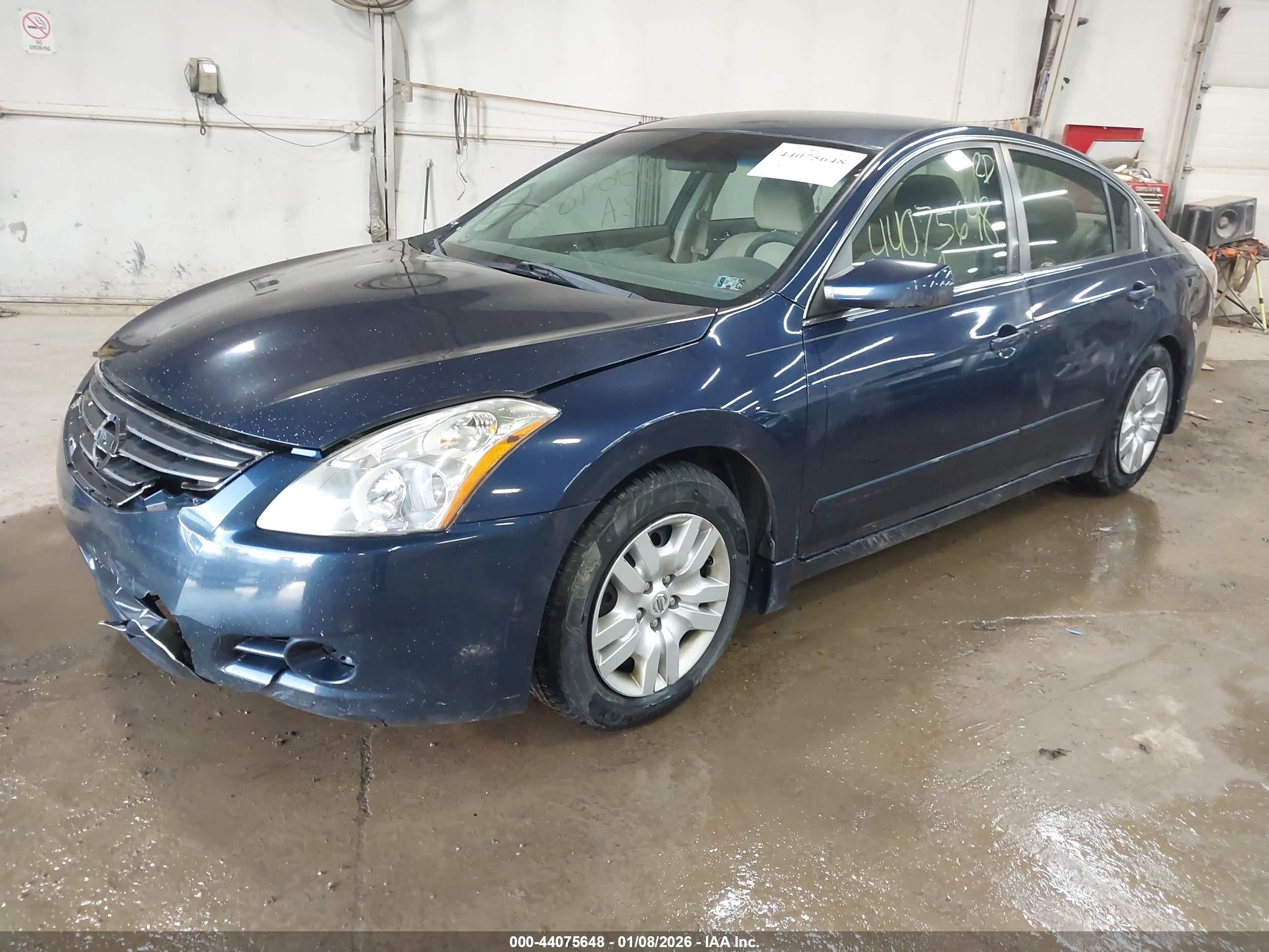 NISSAN ALTIMA image 2