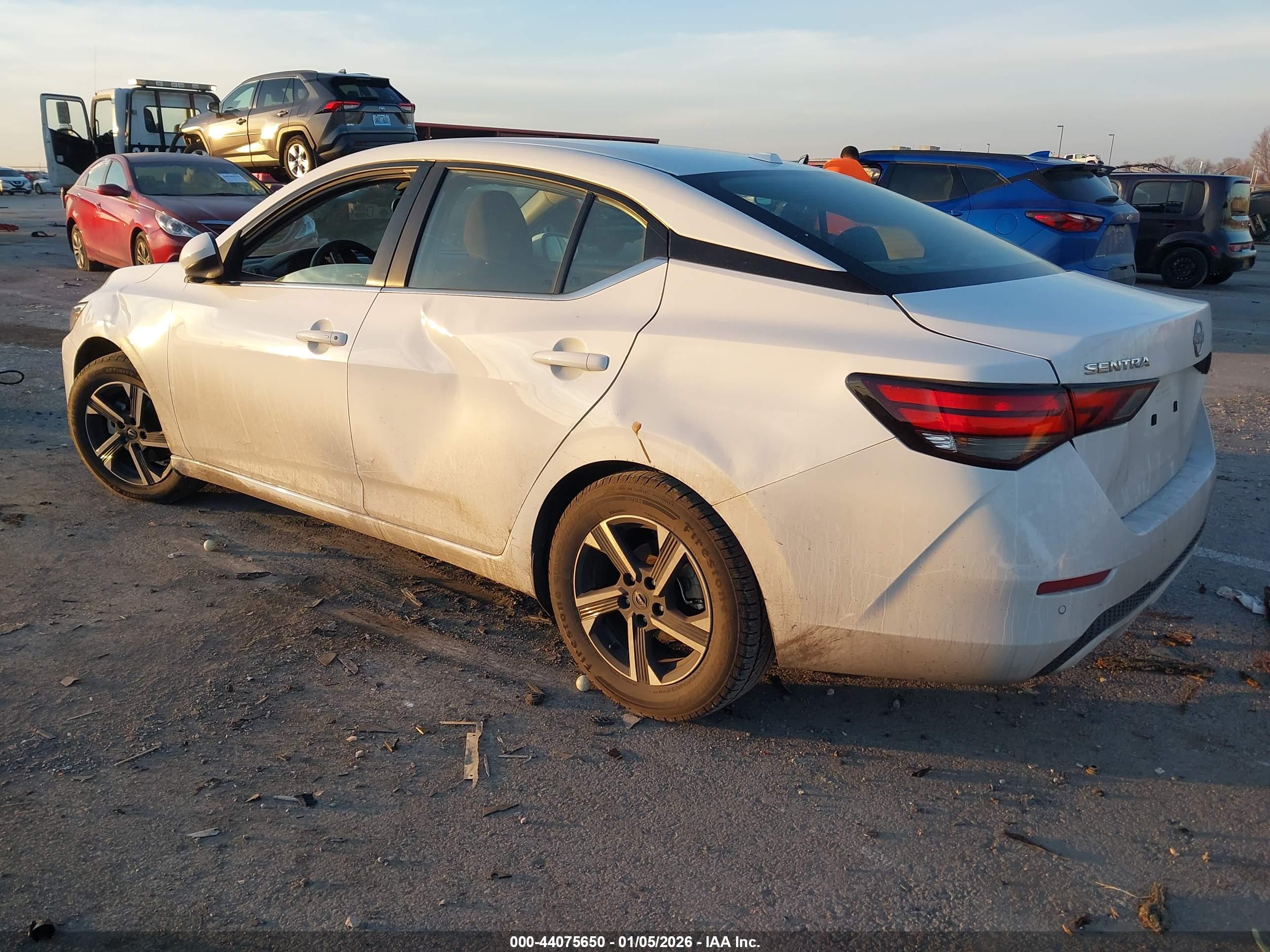 NISSAN SENTRA image 3