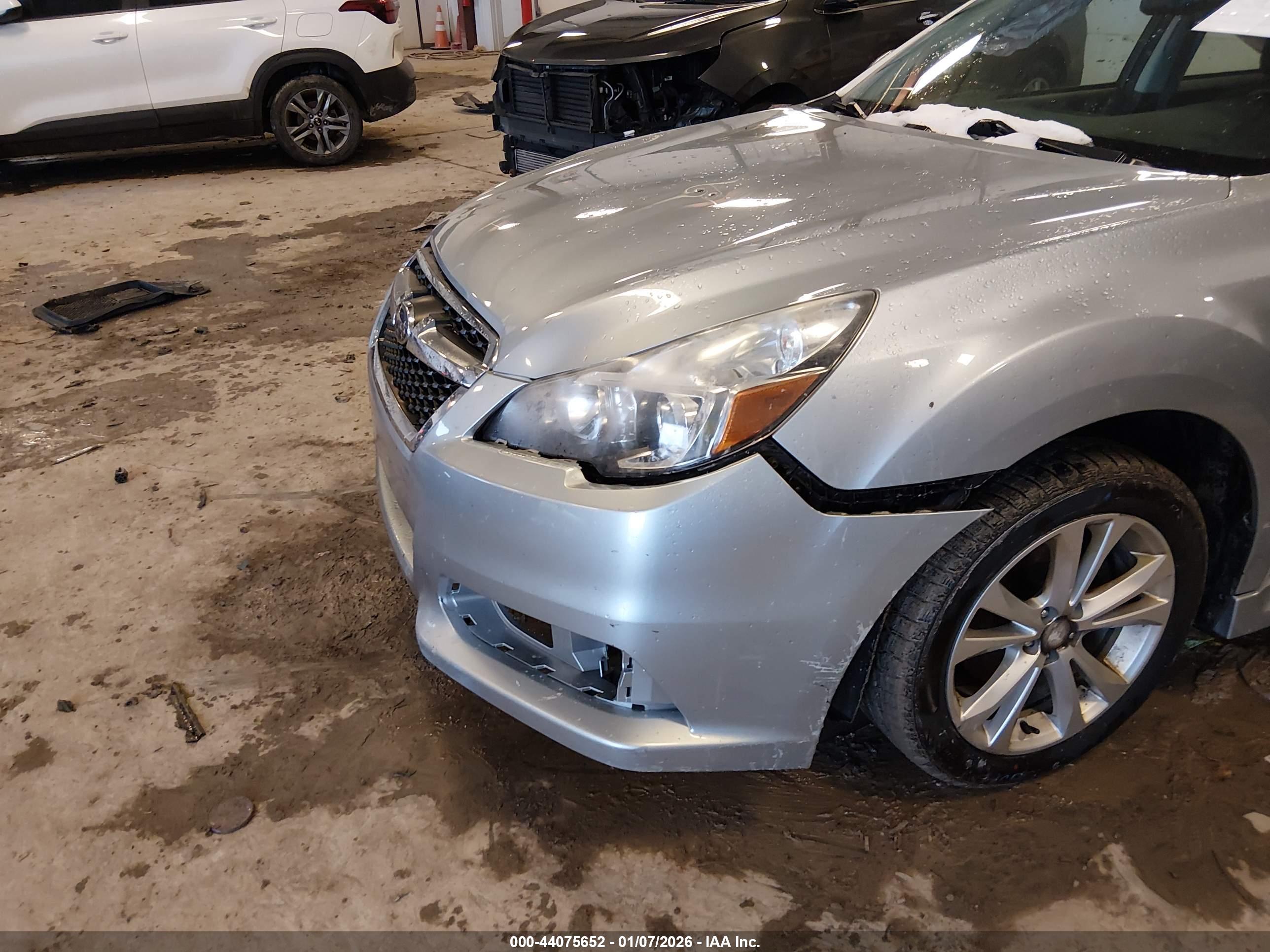 SUBARU LEGACY image 6