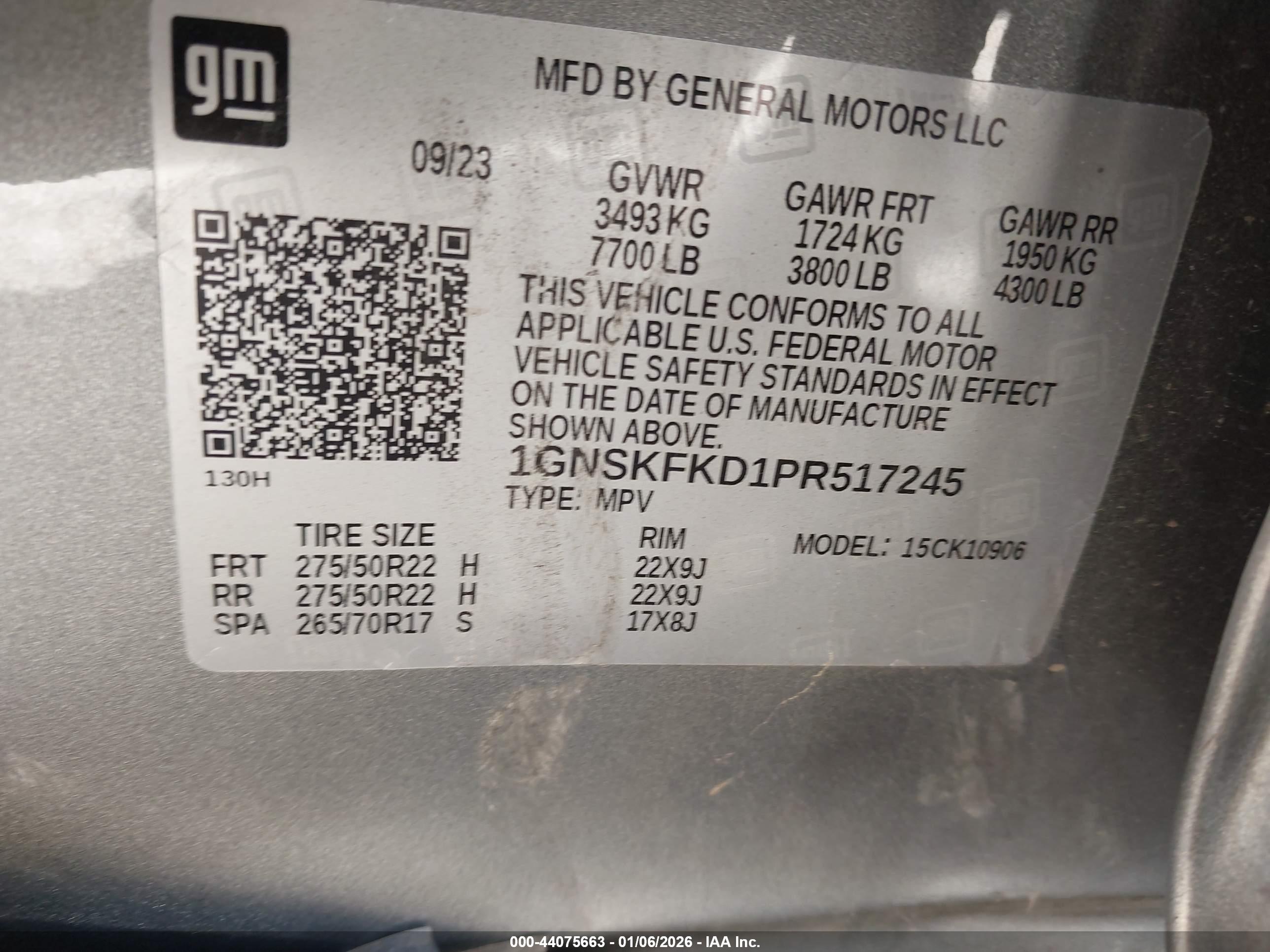 CHEVROLET SUBURBAN image 9