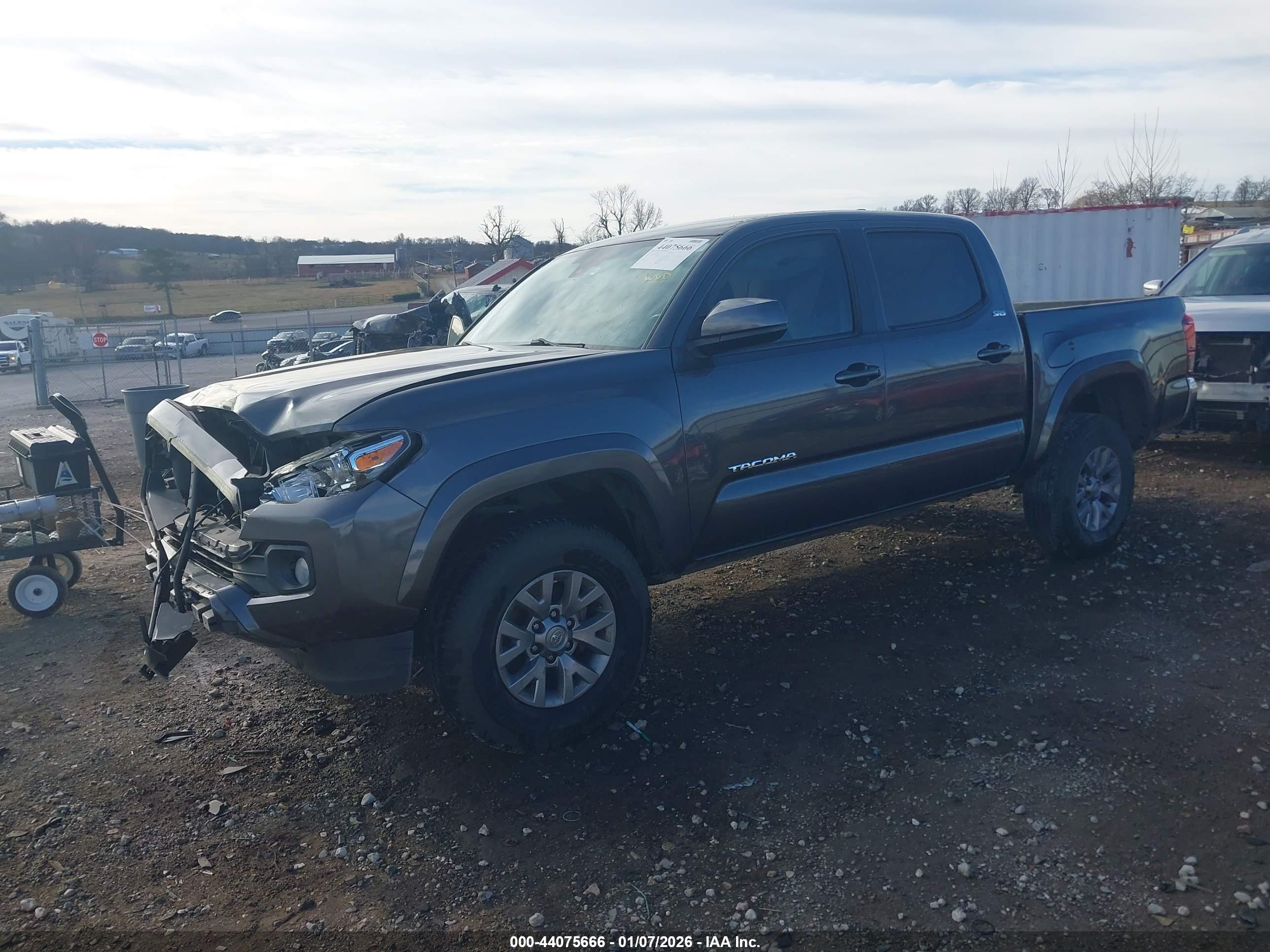 TOYOTA TACOMA image 2