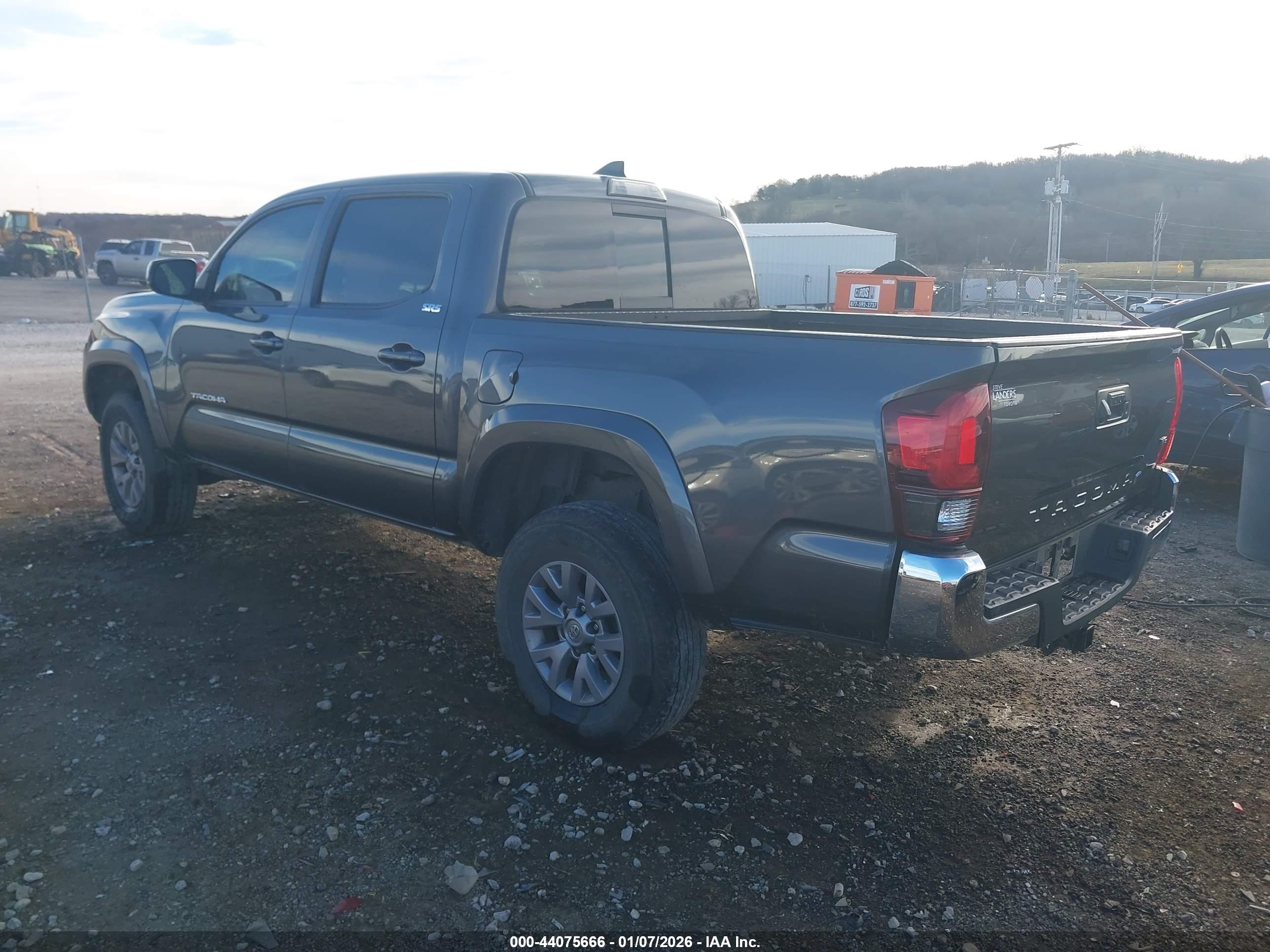 TOYOTA TACOMA image 3