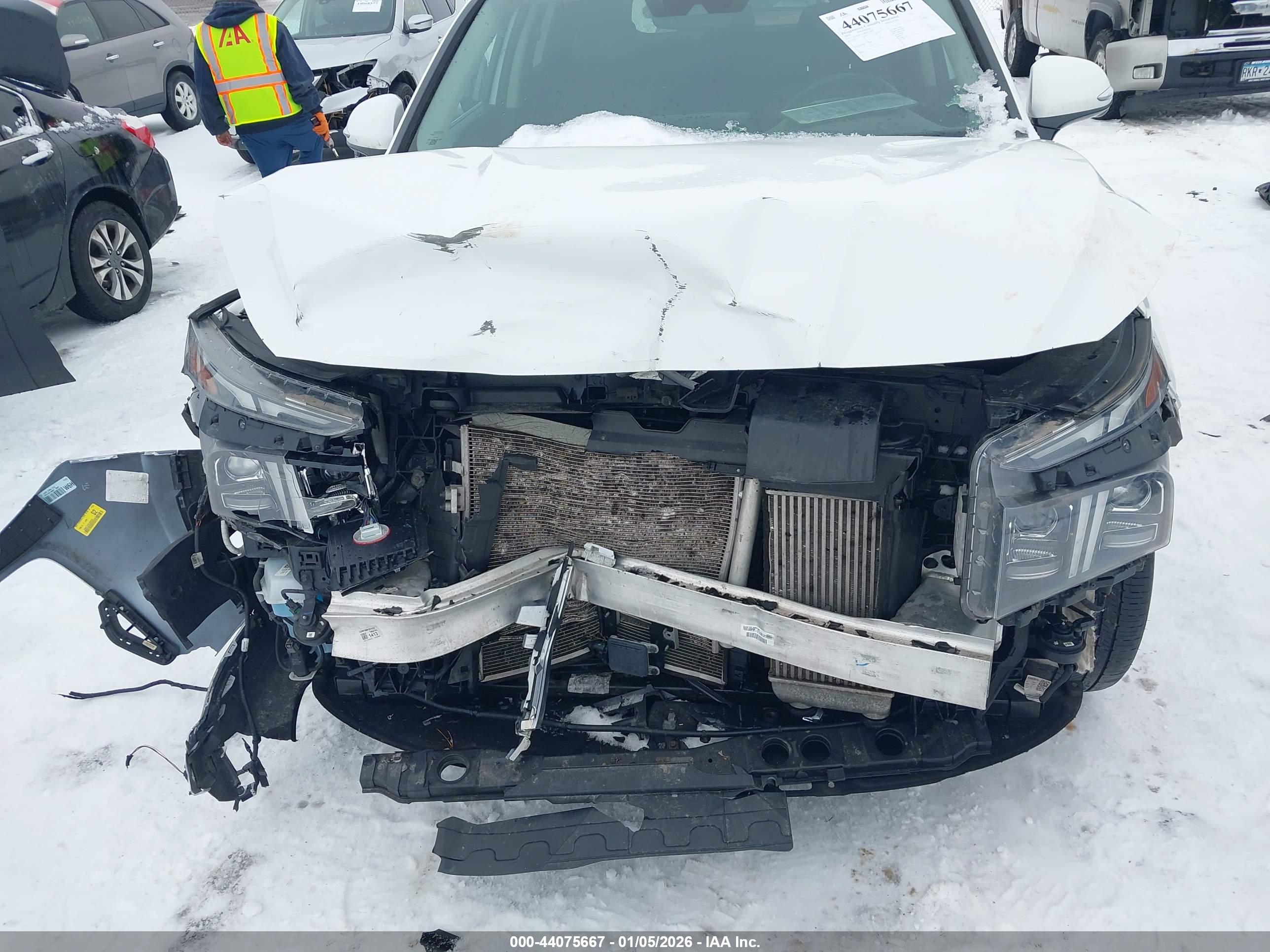 HYUNDAI SANTA image 6