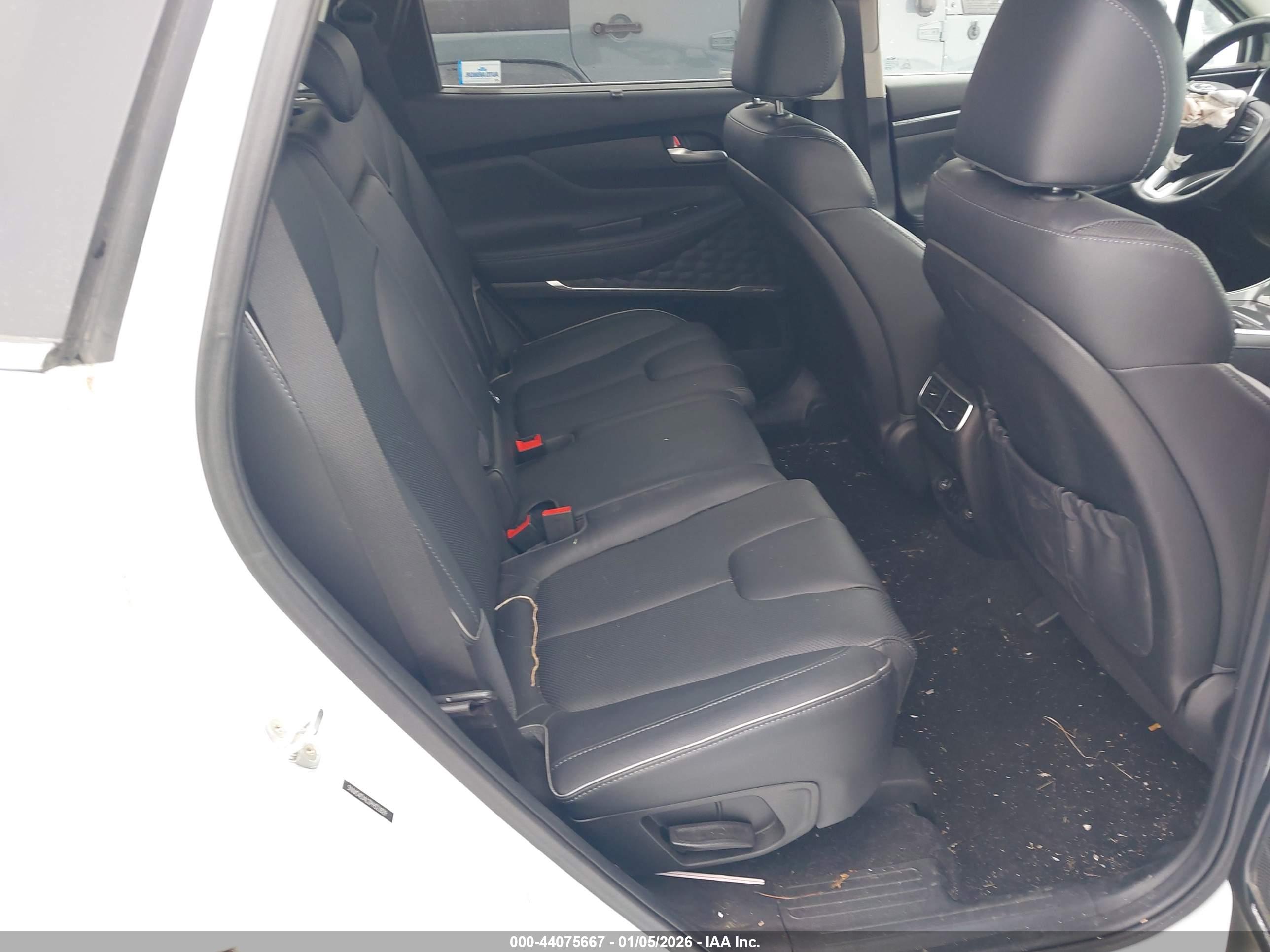 HYUNDAI SANTA image 8