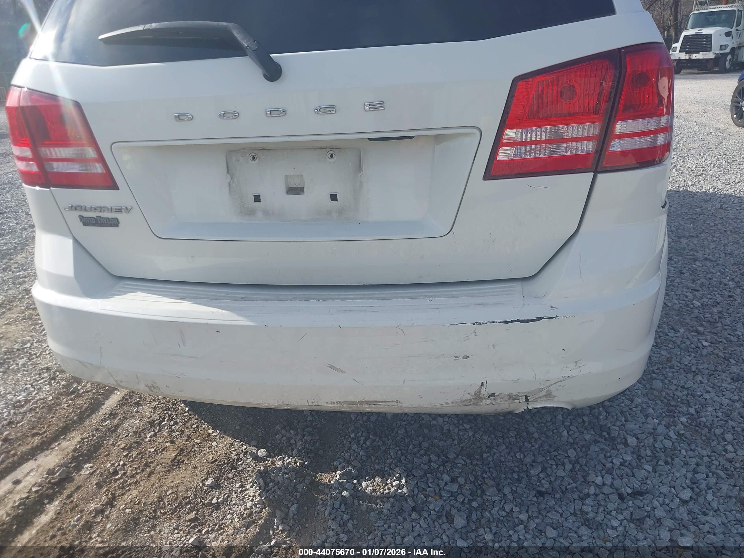 DODGE JOURNEY image 6