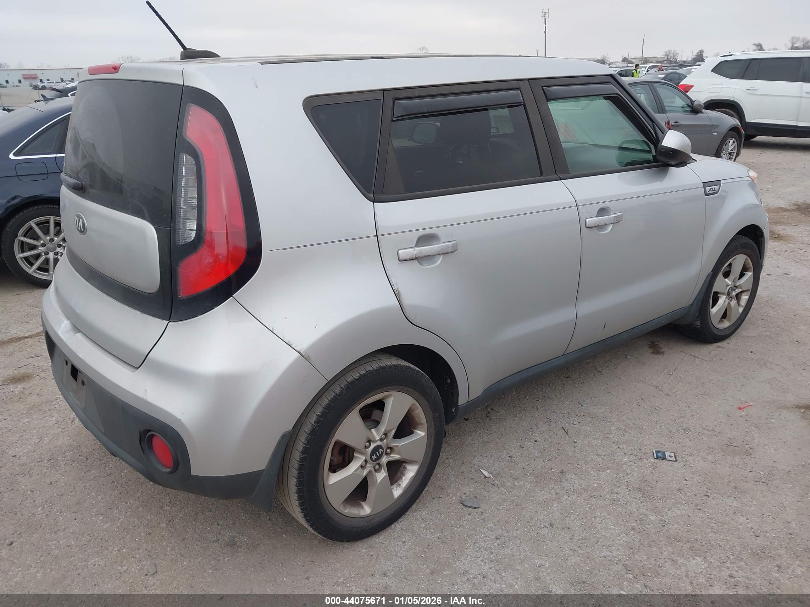 KIA SOUL image 4