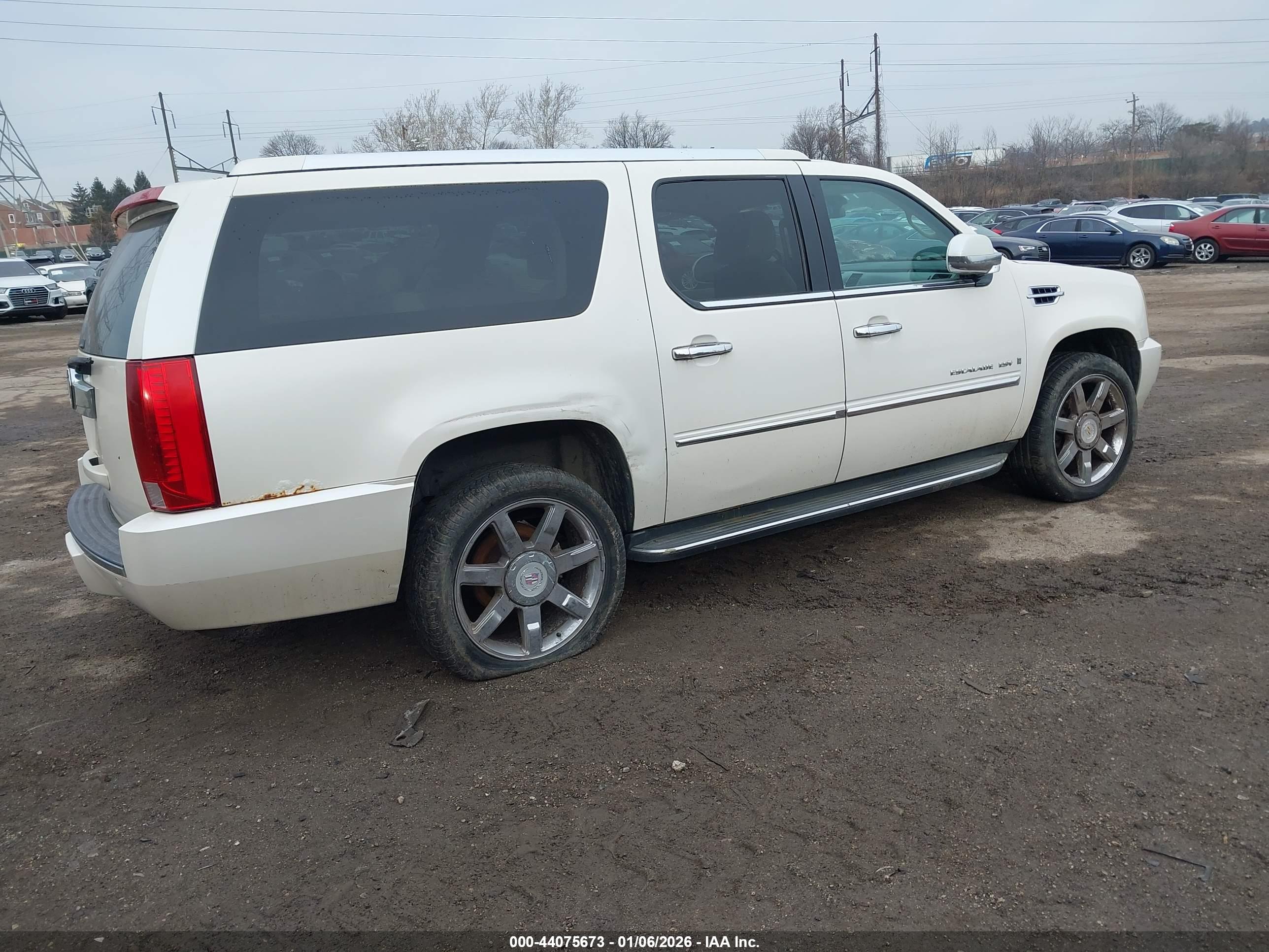 CADILLAC ESCALADE image 4