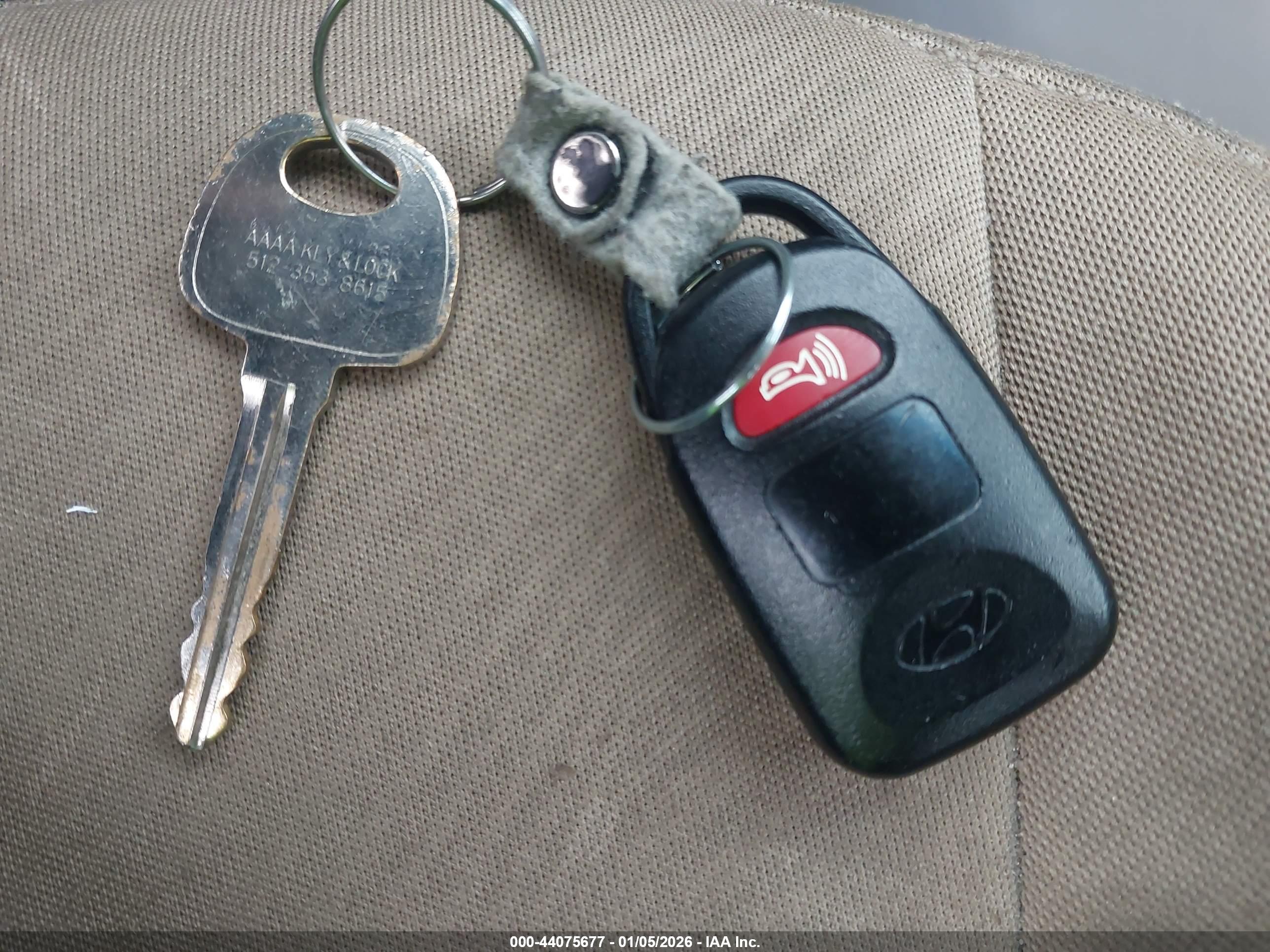 HYUNDAI ELANTRA image 11