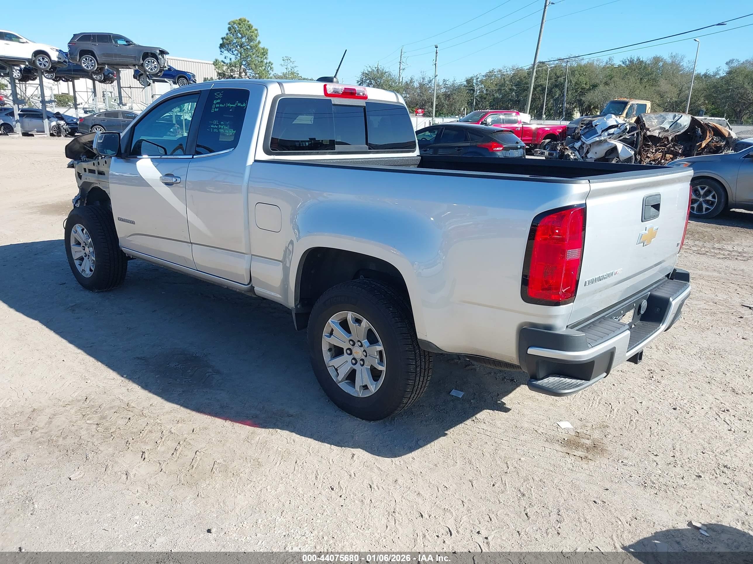CHEVROLET COLORADO image 3