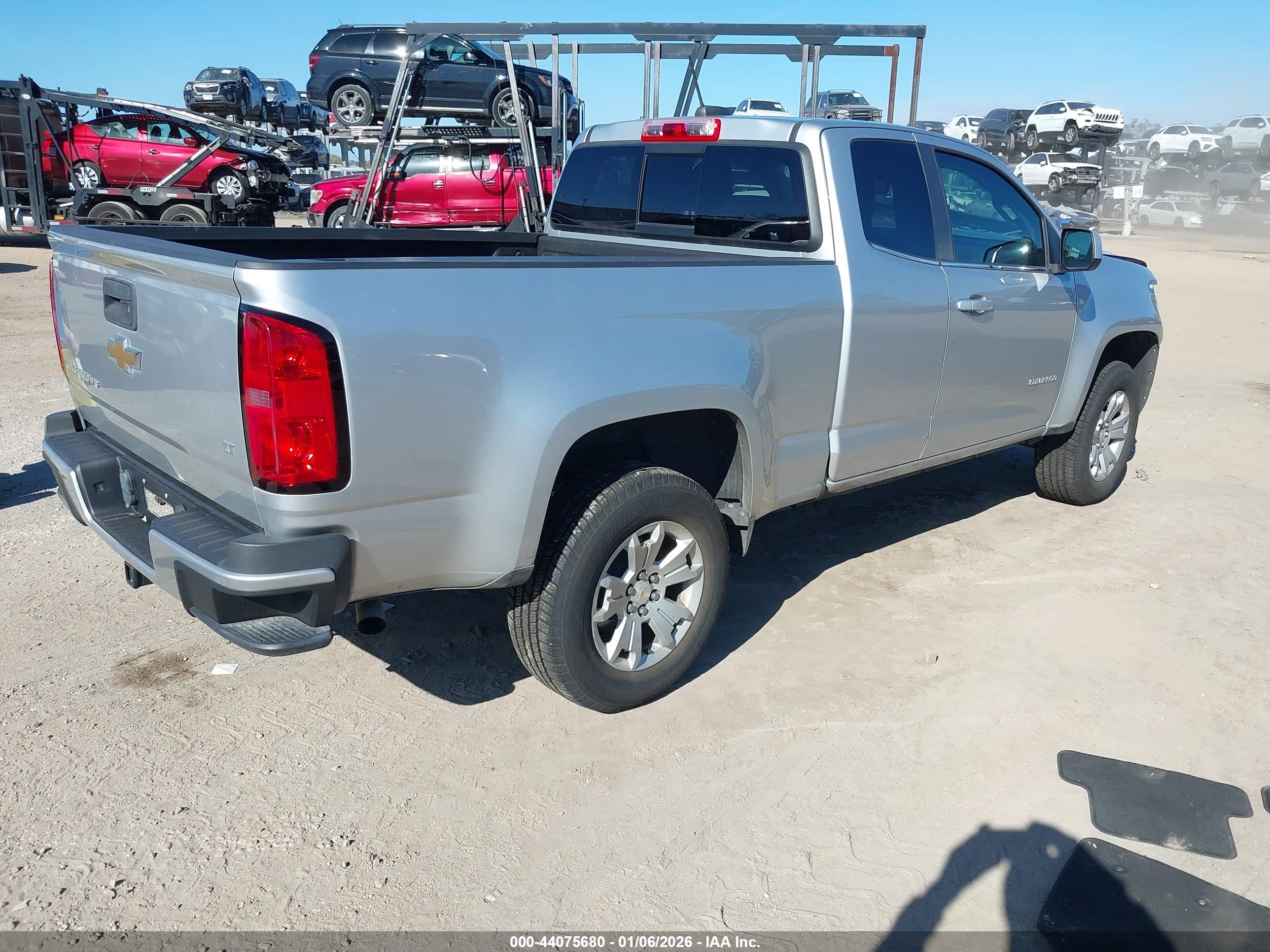 CHEVROLET COLORADO image 4