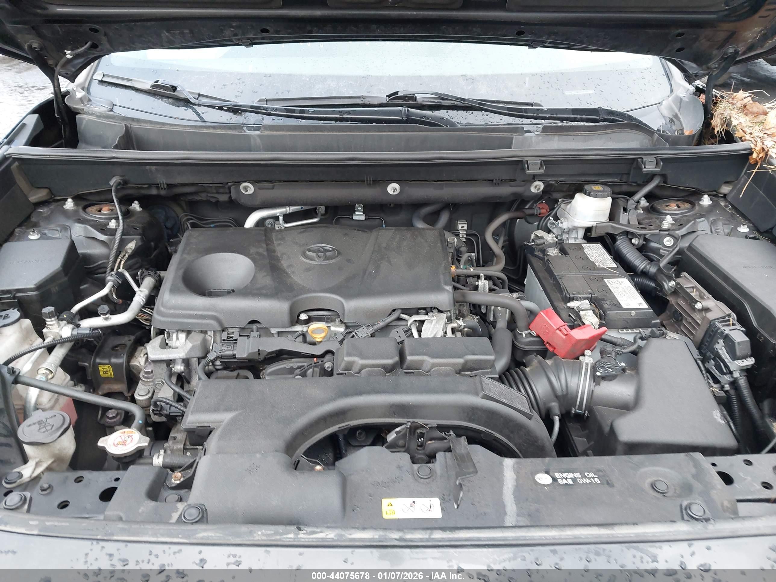 TOYOTA RAV4 image 10