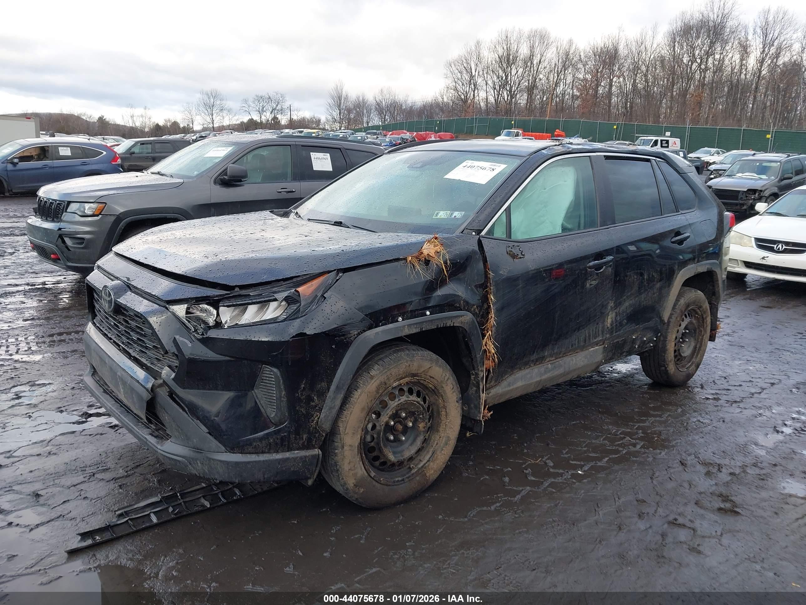 TOYOTA RAV4 image 2
