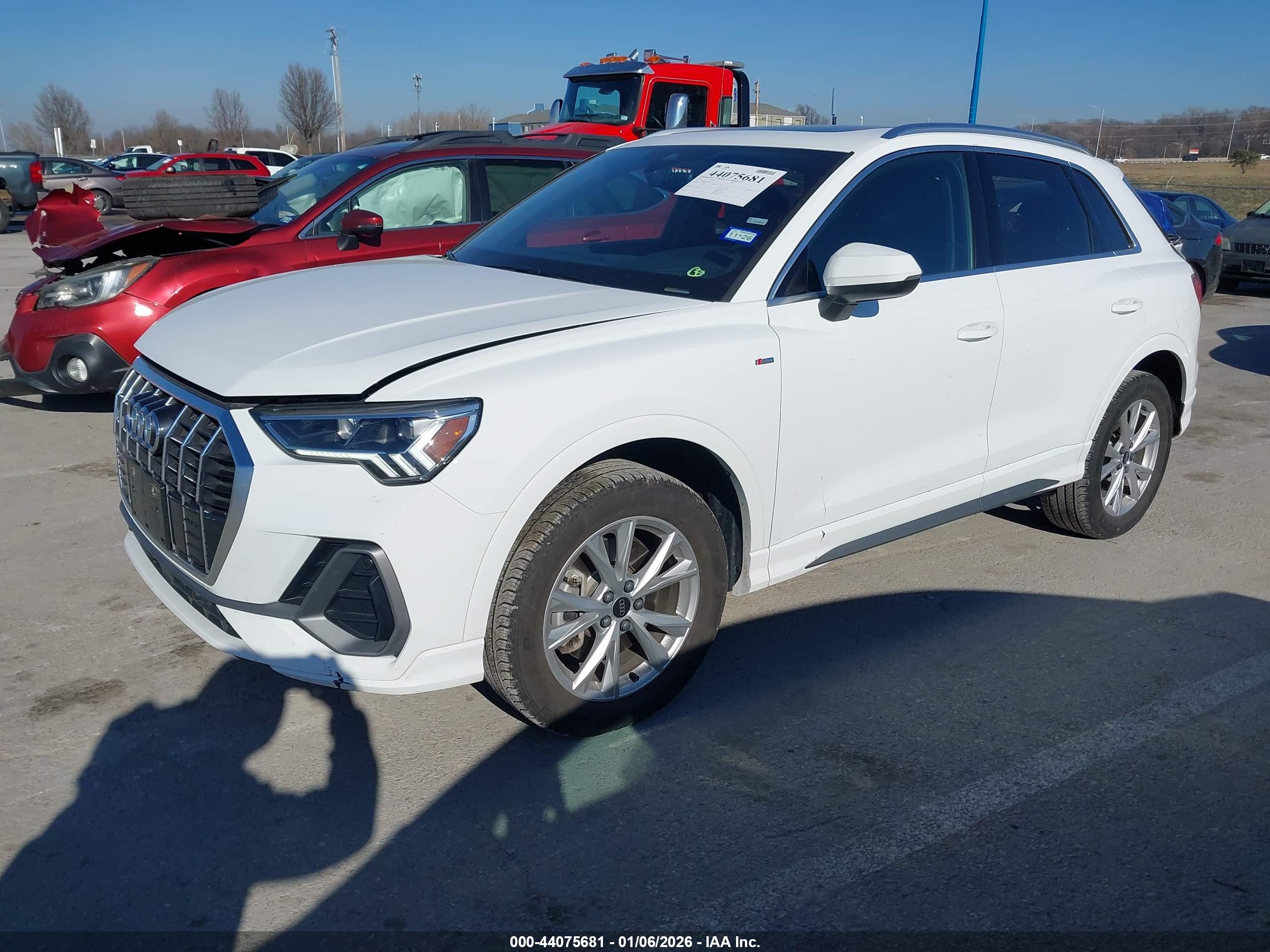 AUDI Q3 image 2