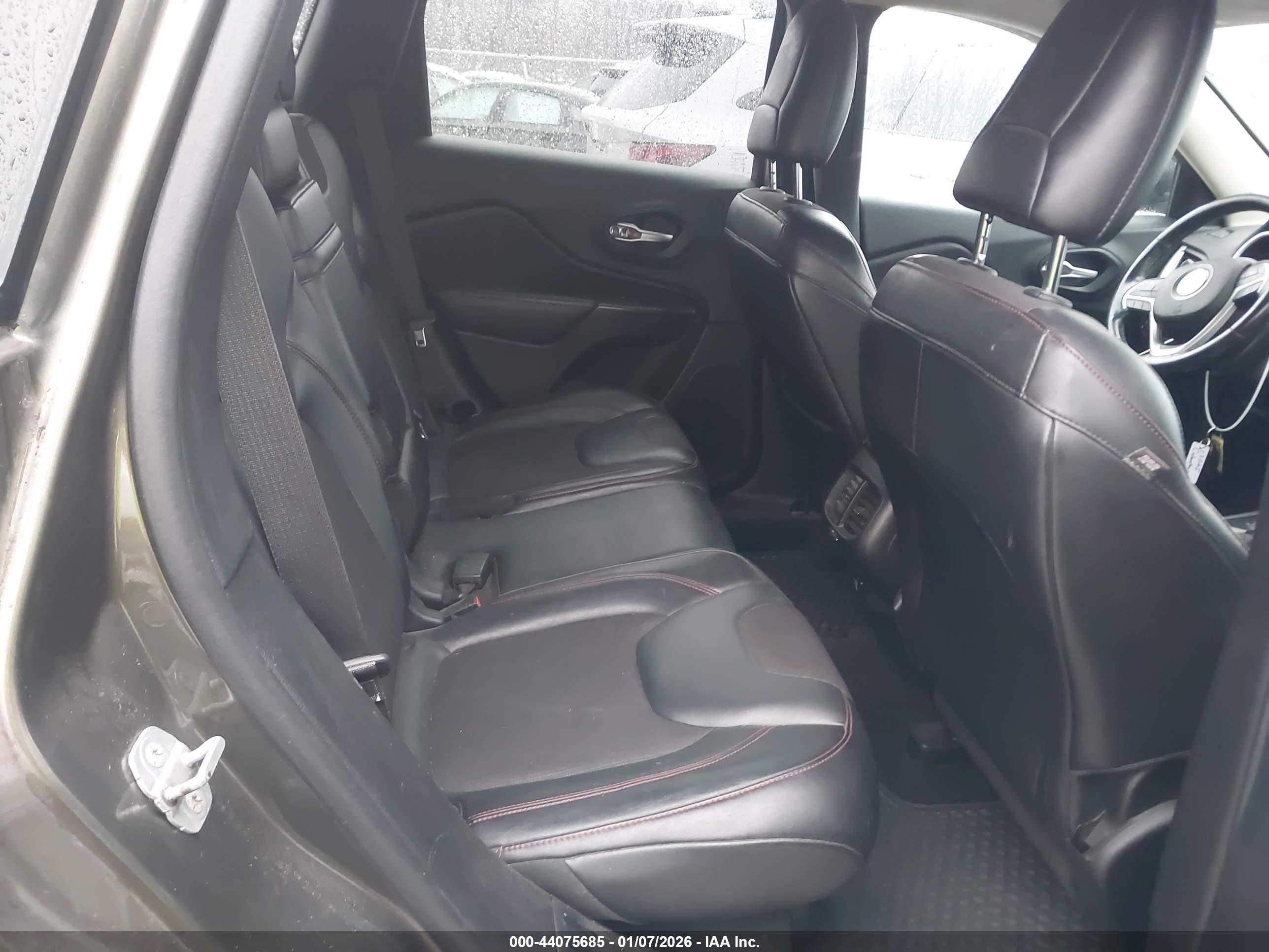 JEEP CHEROKEE image 8